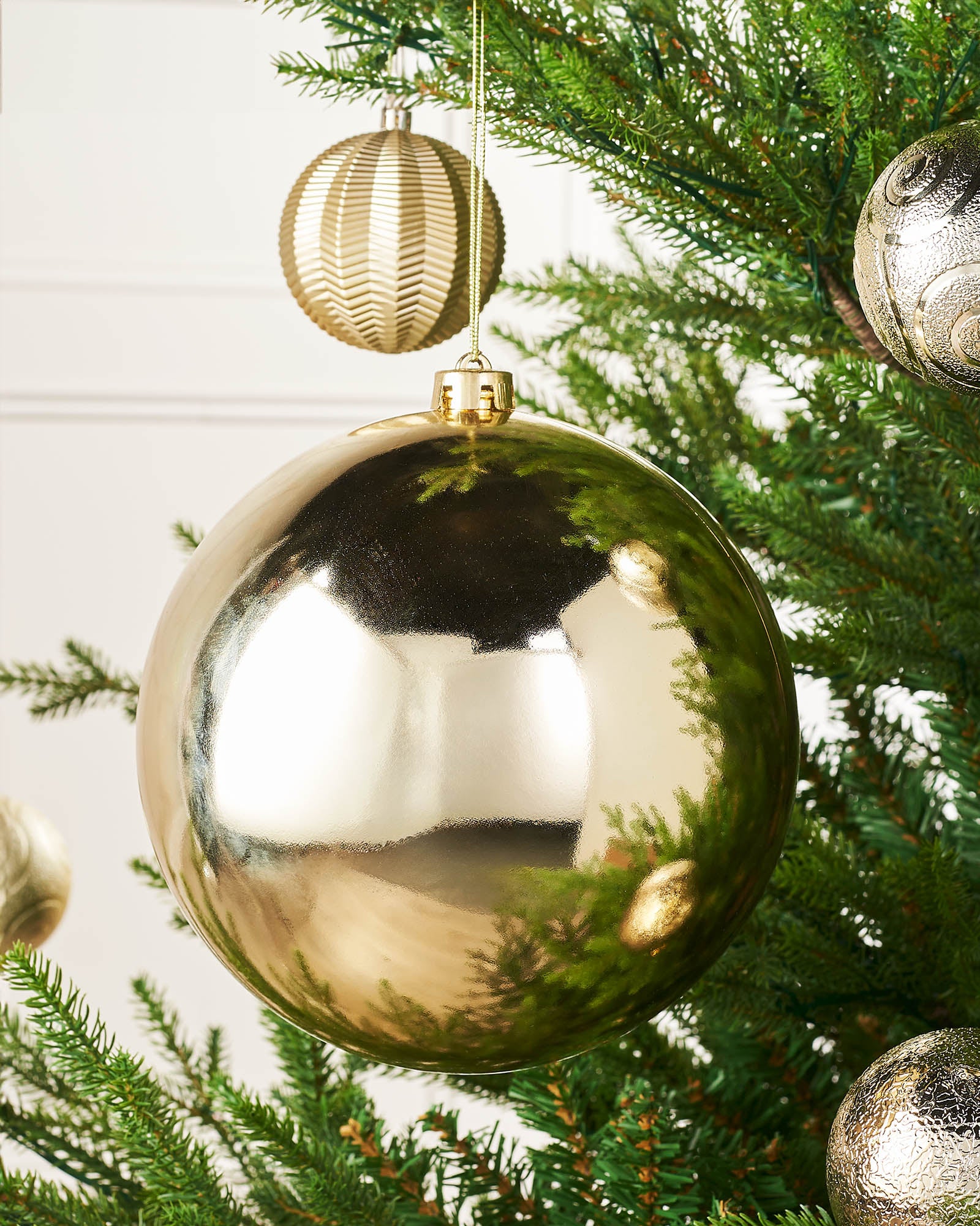 Gold Oversized Gloss Shatterproof Bauble, 20 cm