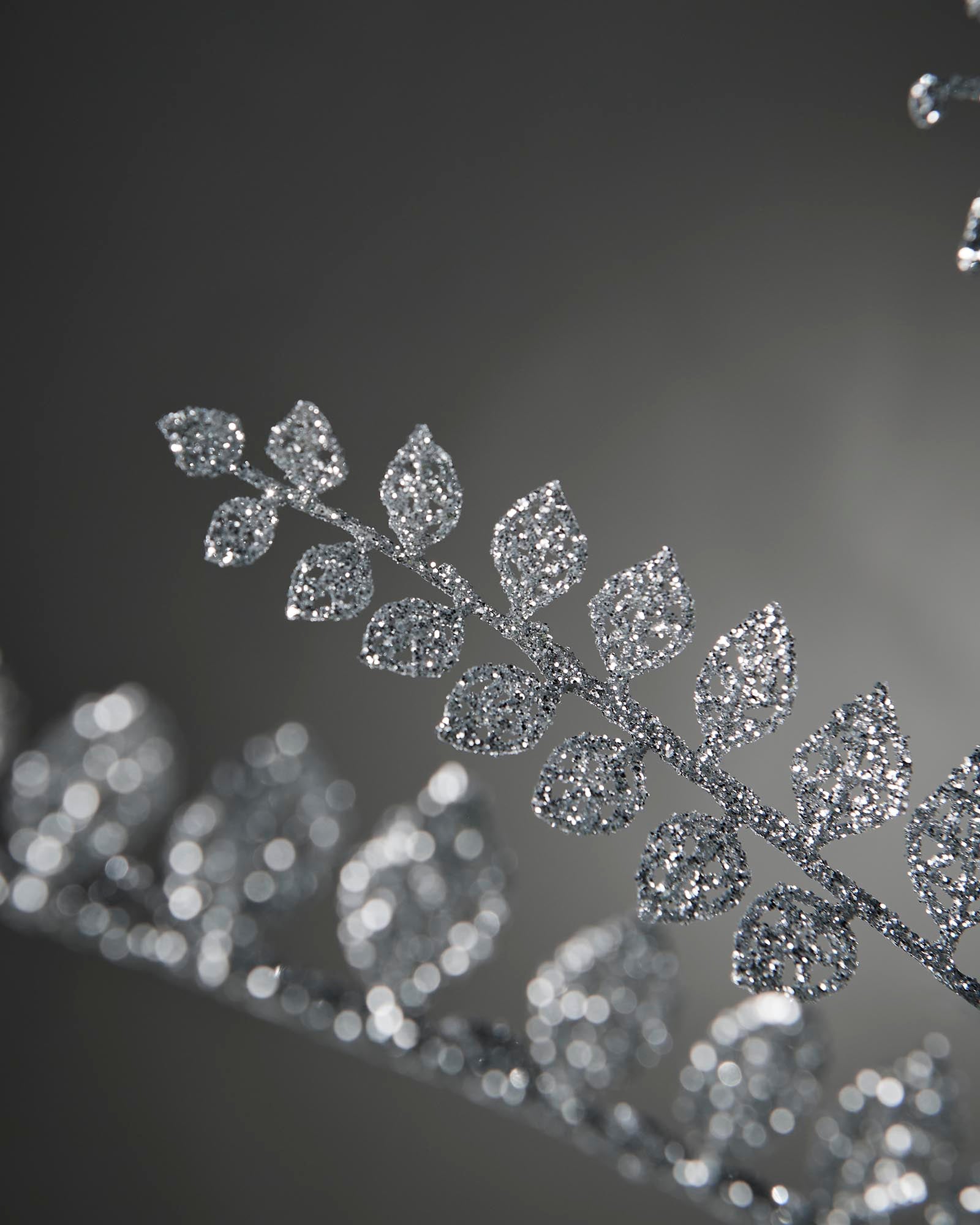 Silver Leaf Christmas Tree Spray, 84 cm