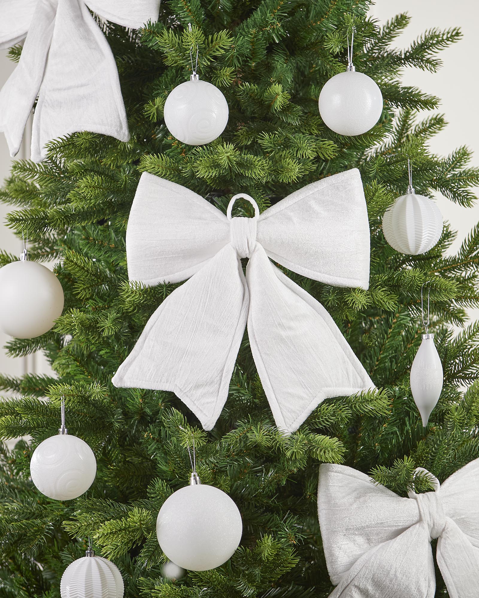 Vintage Velvet Christmas Bow, White, 30 cm