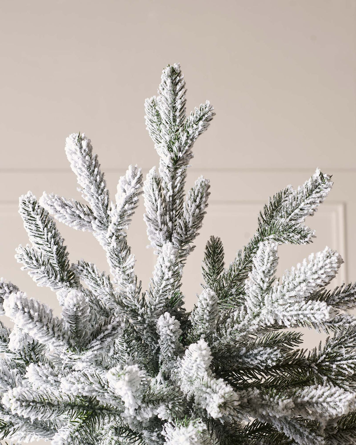 Luxury Snow Flocked Christmas Tree, 6 ft