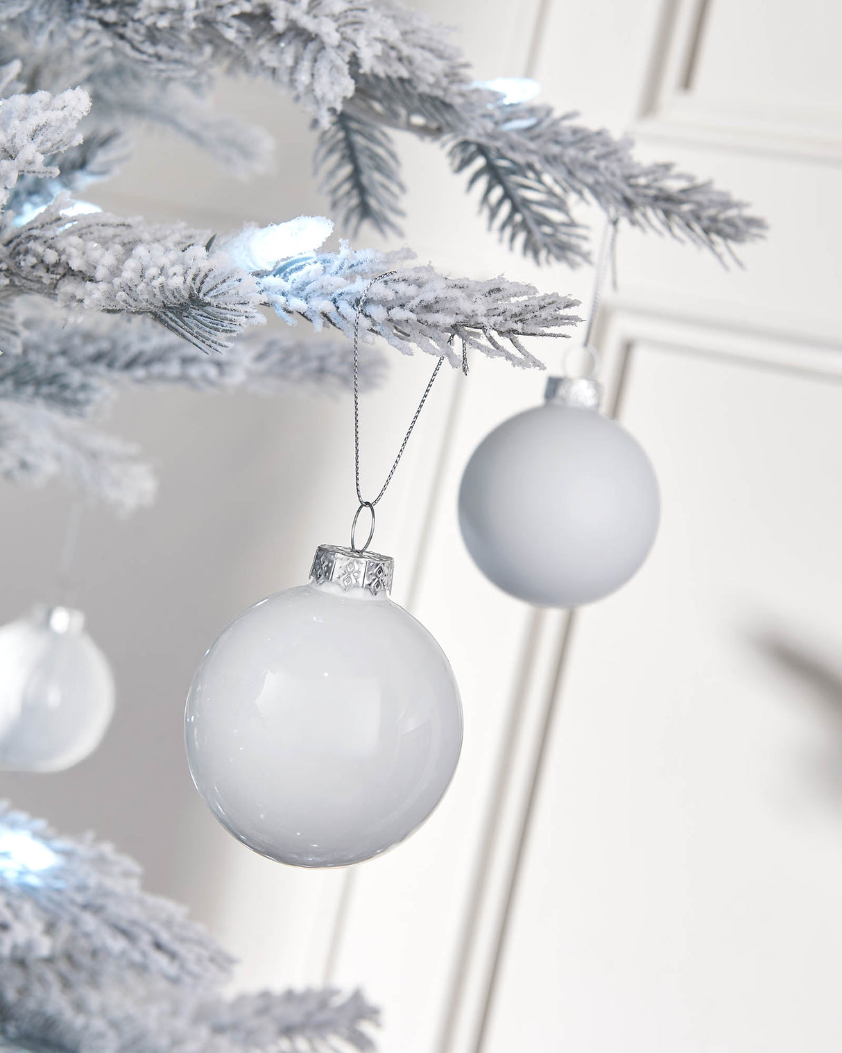 White Glass Baubles, 20 Pack