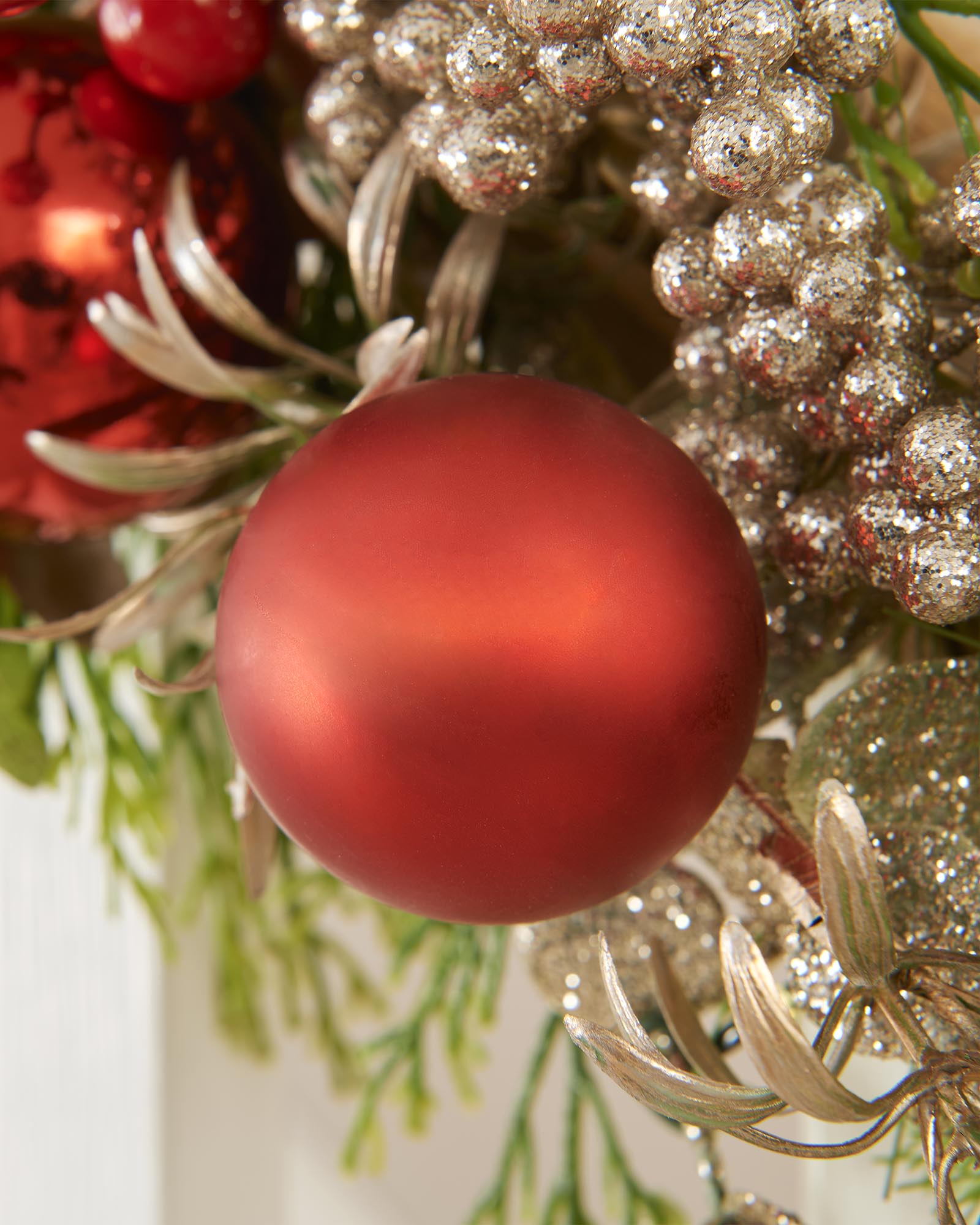 Pre-Lit Decorated Mixed Tip Garland, Red and Gold, 9 ft