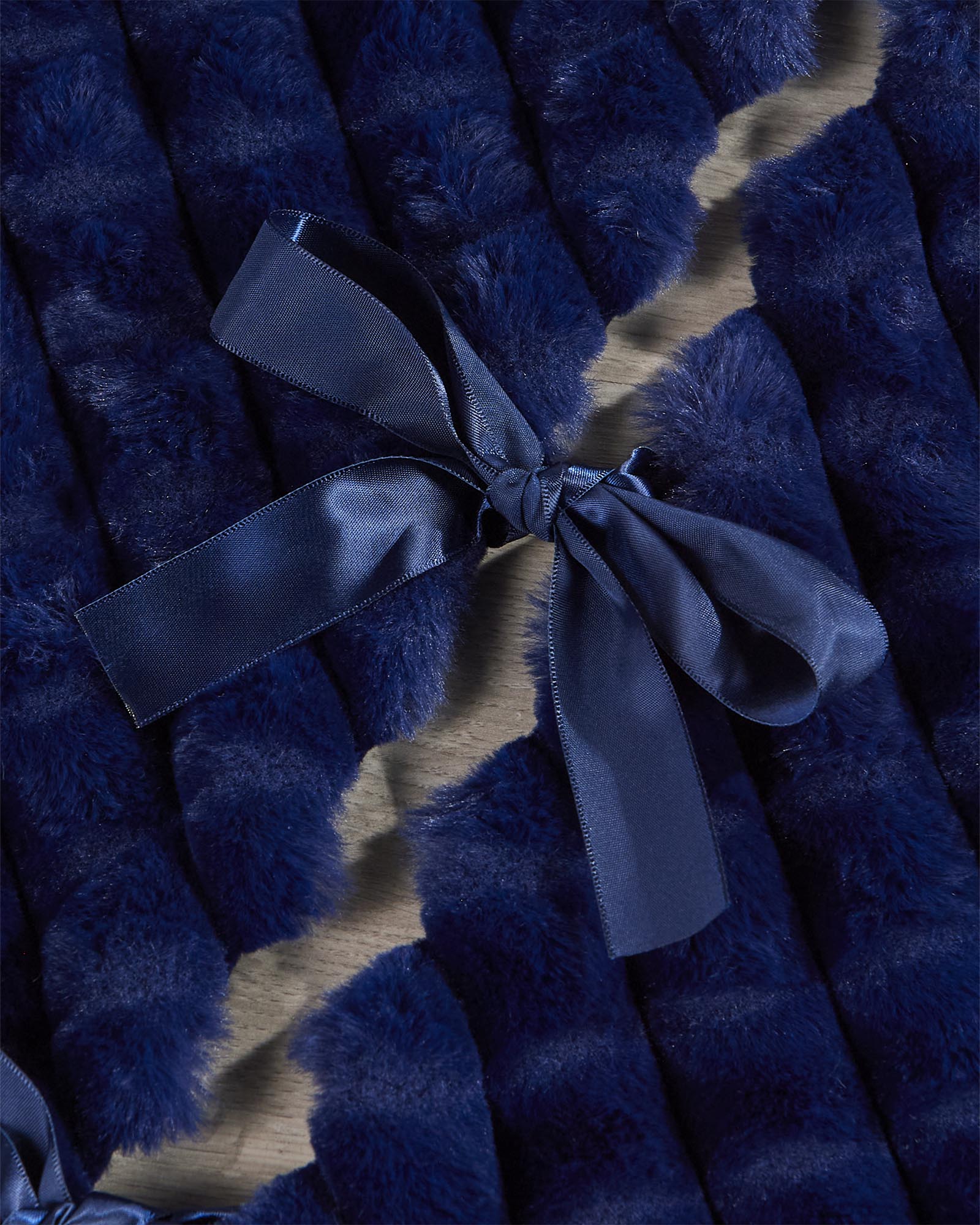 Faux Fur Diamond Tree Skirt, Navy Blue, 122 cm