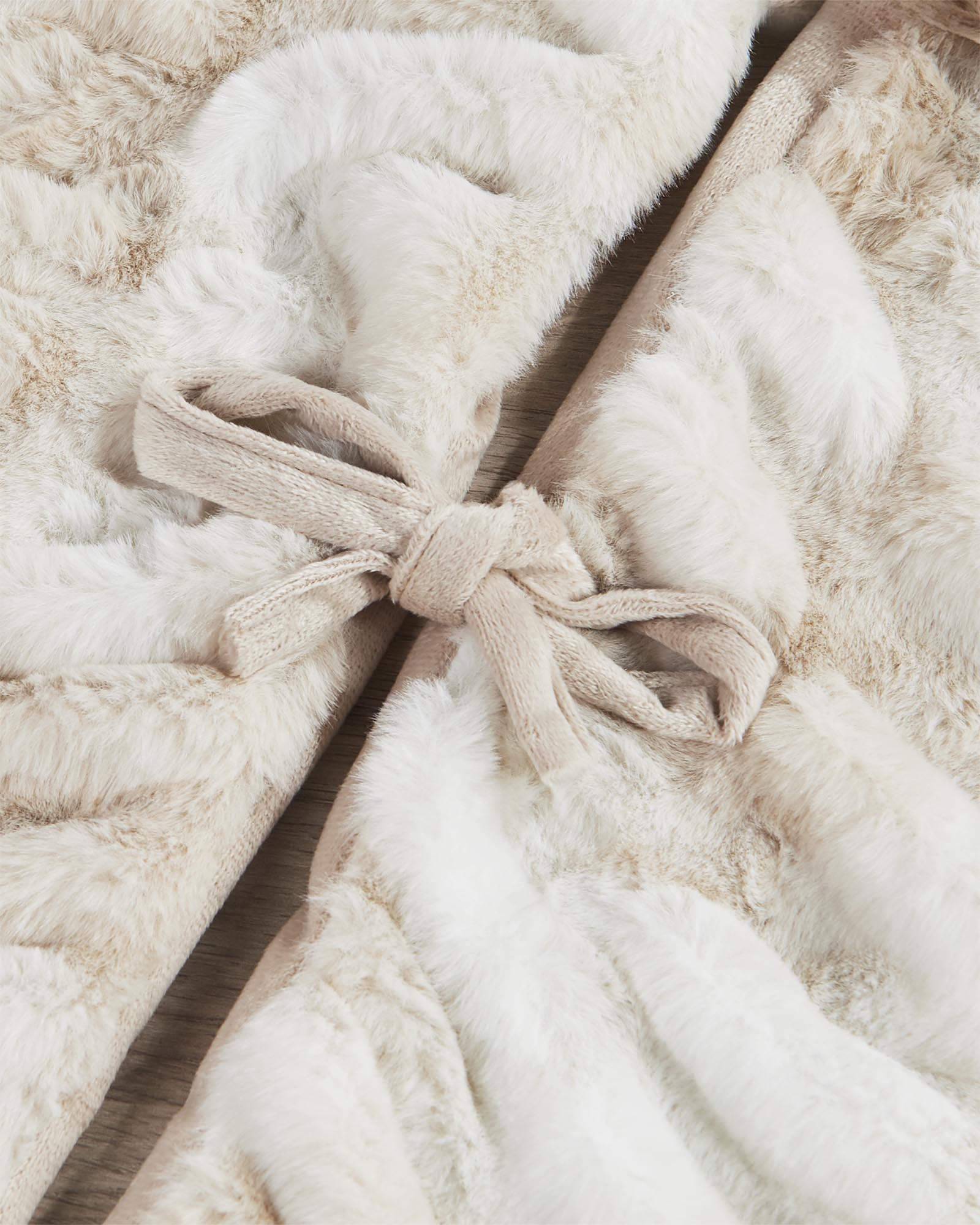 Faux Two Toned Tree Skirt, 132 cm