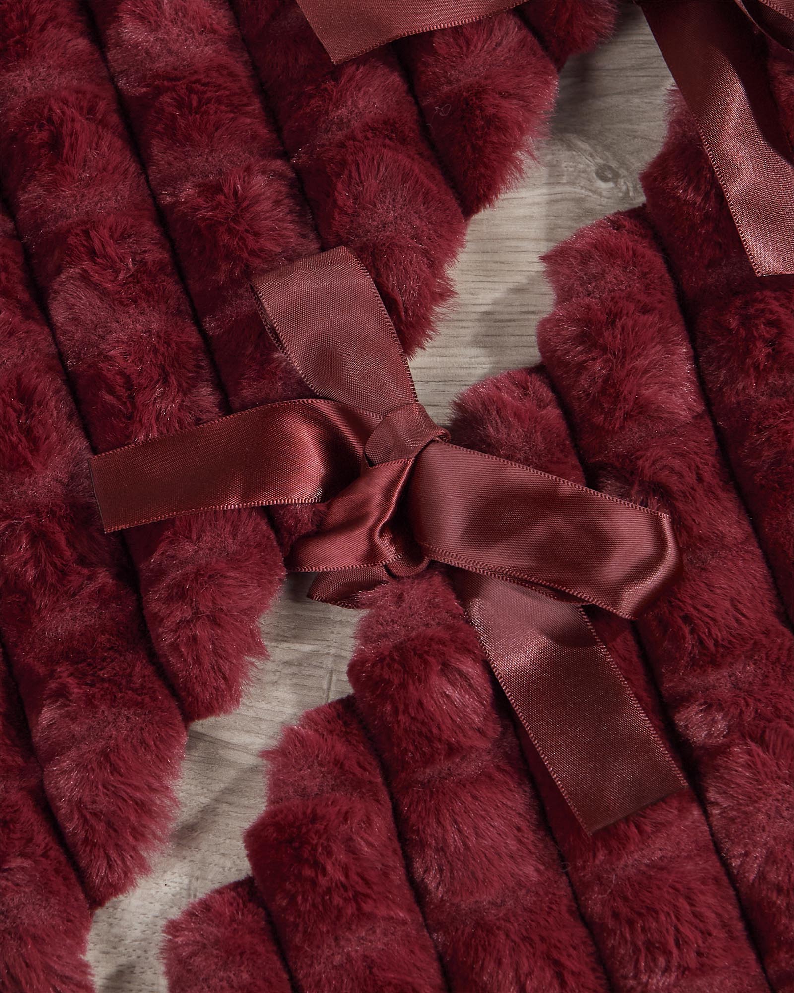 Faux Fur Diamond Tree Skirt, Burgundy, 122 cm