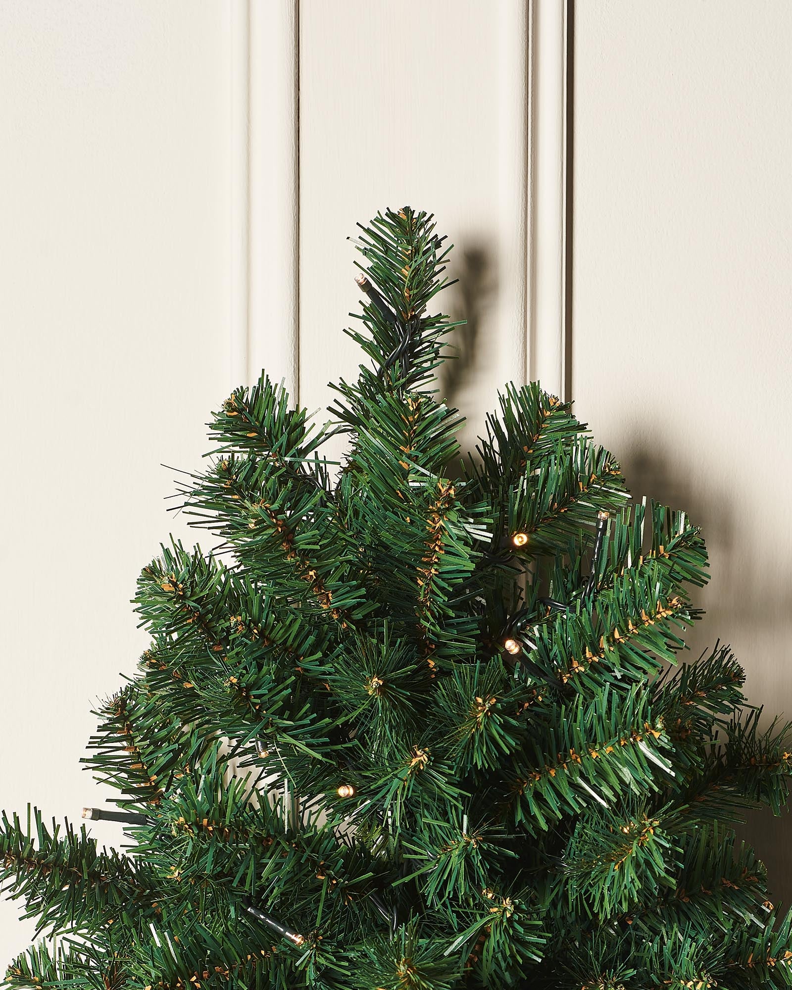 Pre-Lit Green Wall Mounted Christmas Tree, 4 ft