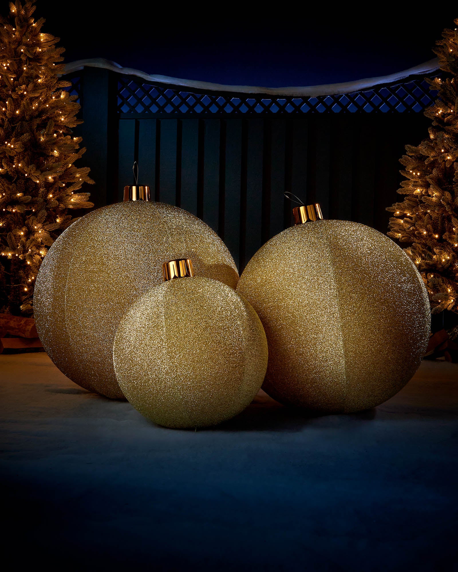 Inflatable Tinsel Christmas Bauble, Gold, 76 cm