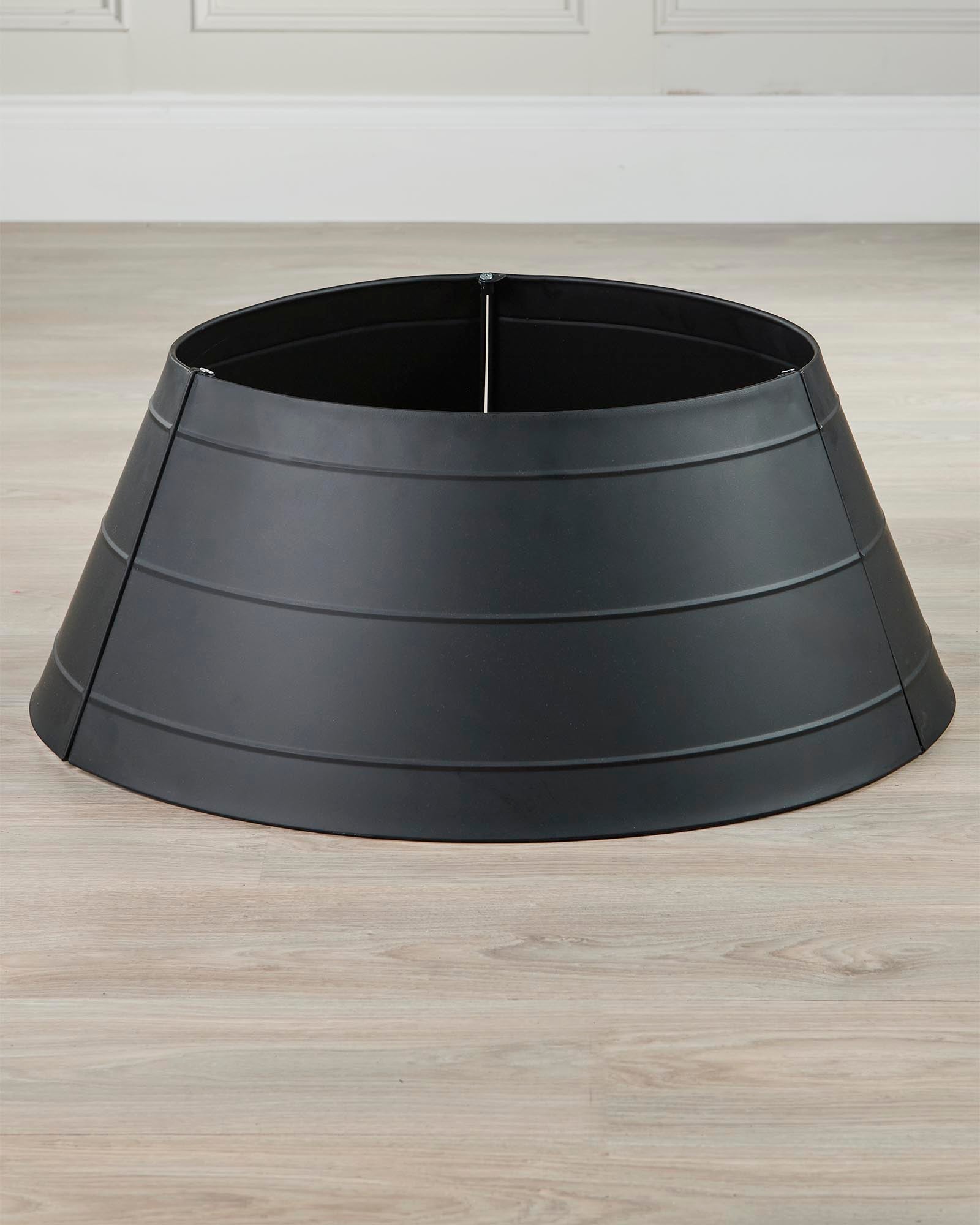 Metal Tree Collar, Black, 66 cm