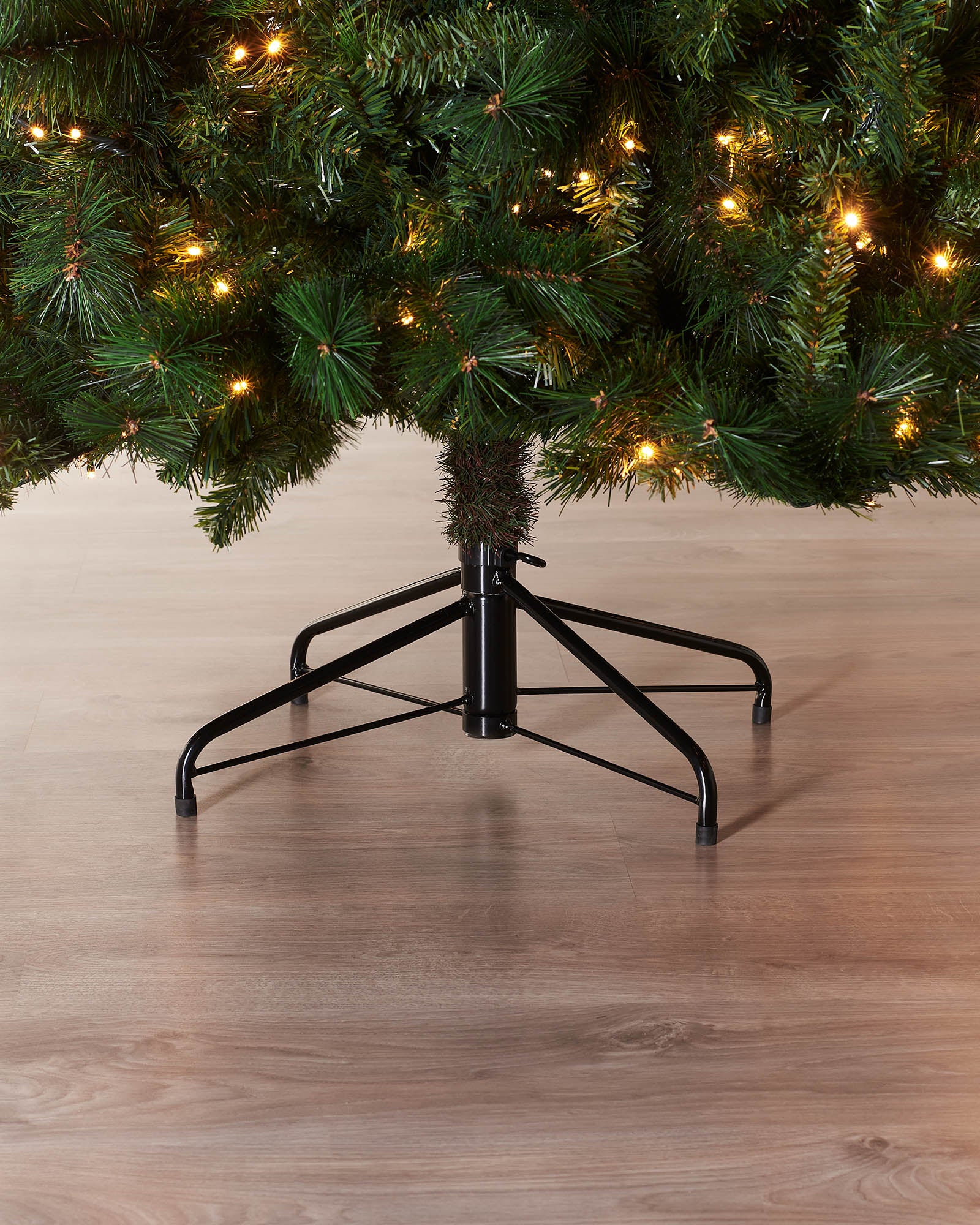 Pre-Lit Victorian Pine Christmas Tree