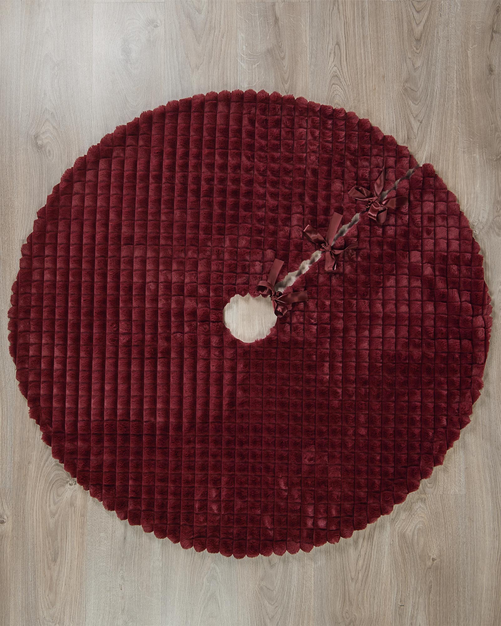 Faux Fur Diamond Tree Skirt, Burgundy, 122 cm