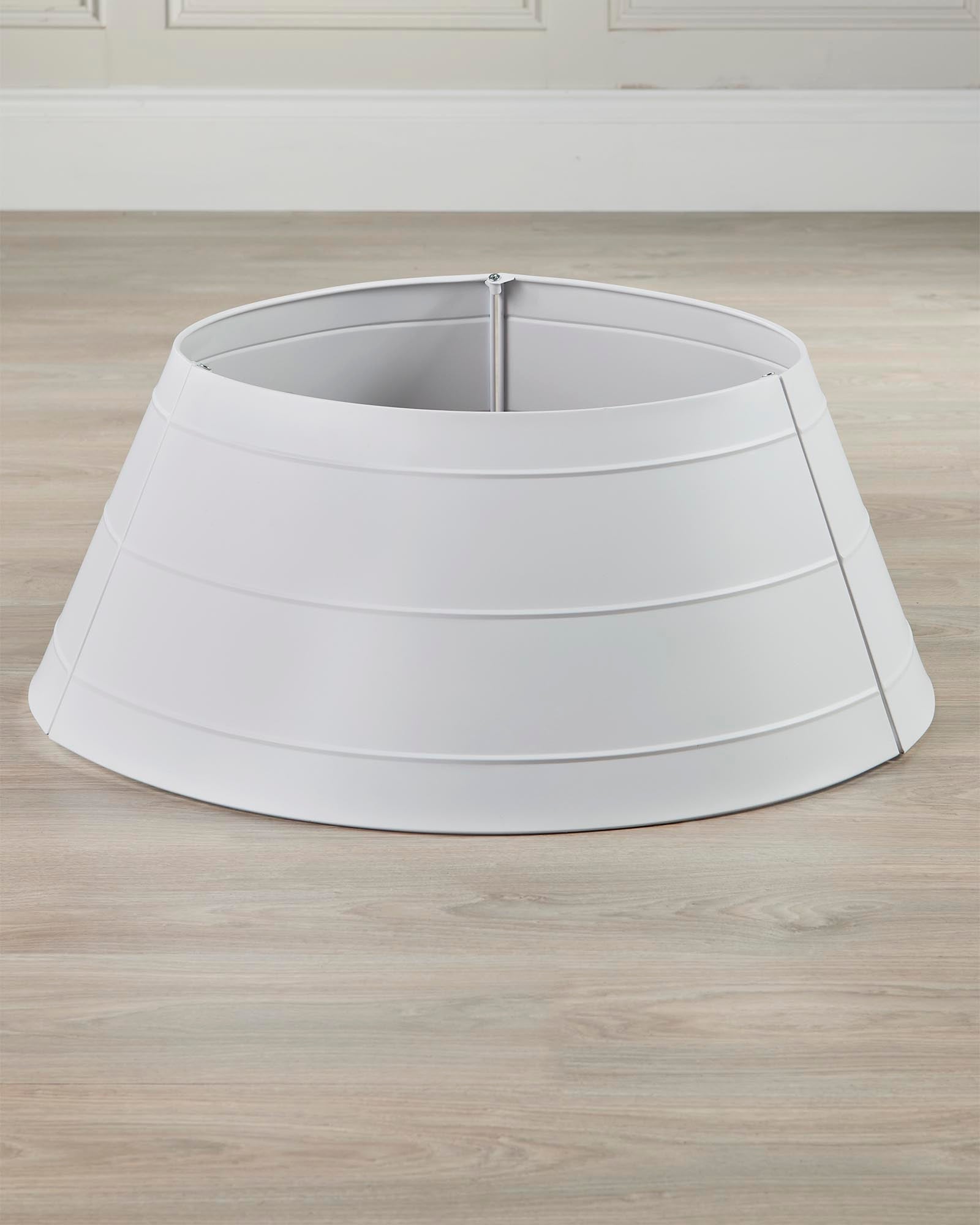 Metal Tree Collar, White, 71 cm