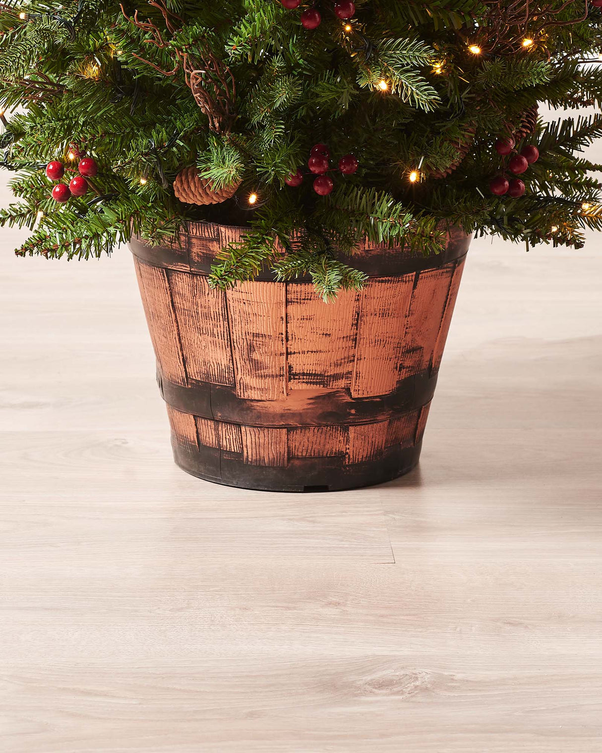 Pre-Lit Pines & Berries Potted Christmas Tree, 4.5 ft