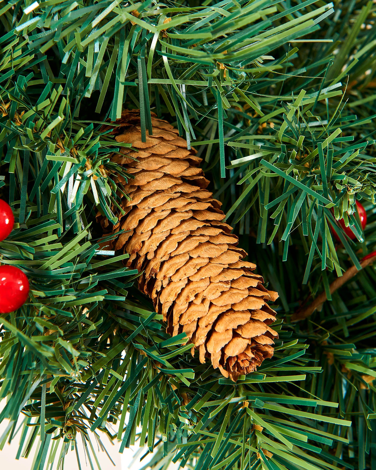 Extra Thick Mixed Pine Garland, Pinecones & Berries, 9 ft