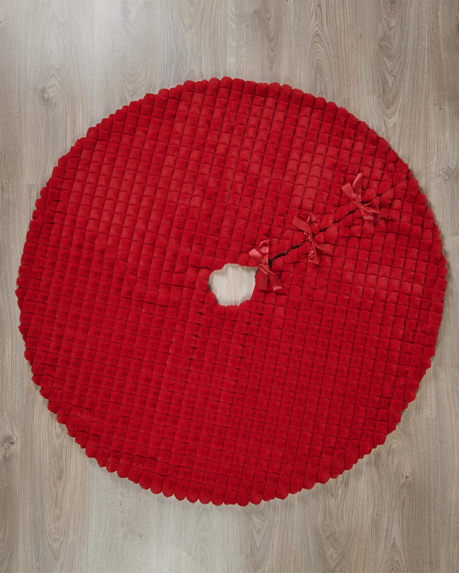 Faux Fur Diamond Tree Skirt, Red, 122 cm