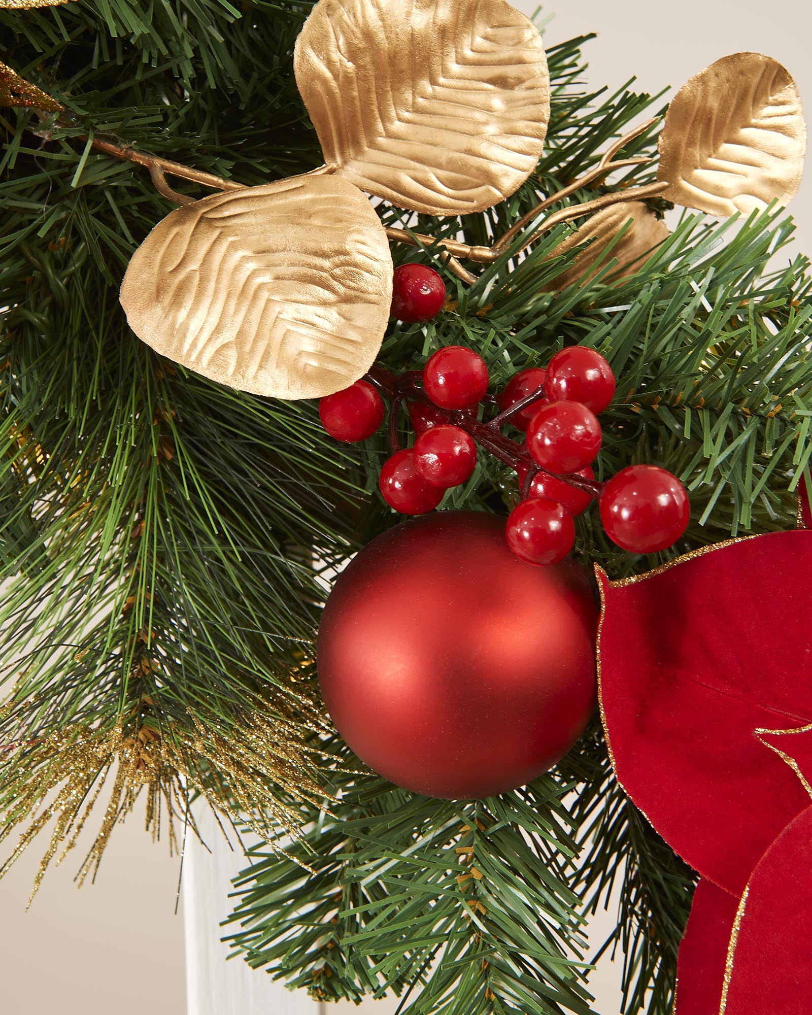 Pre-Lit Decorated Garland, Red & Gold, 6 ft