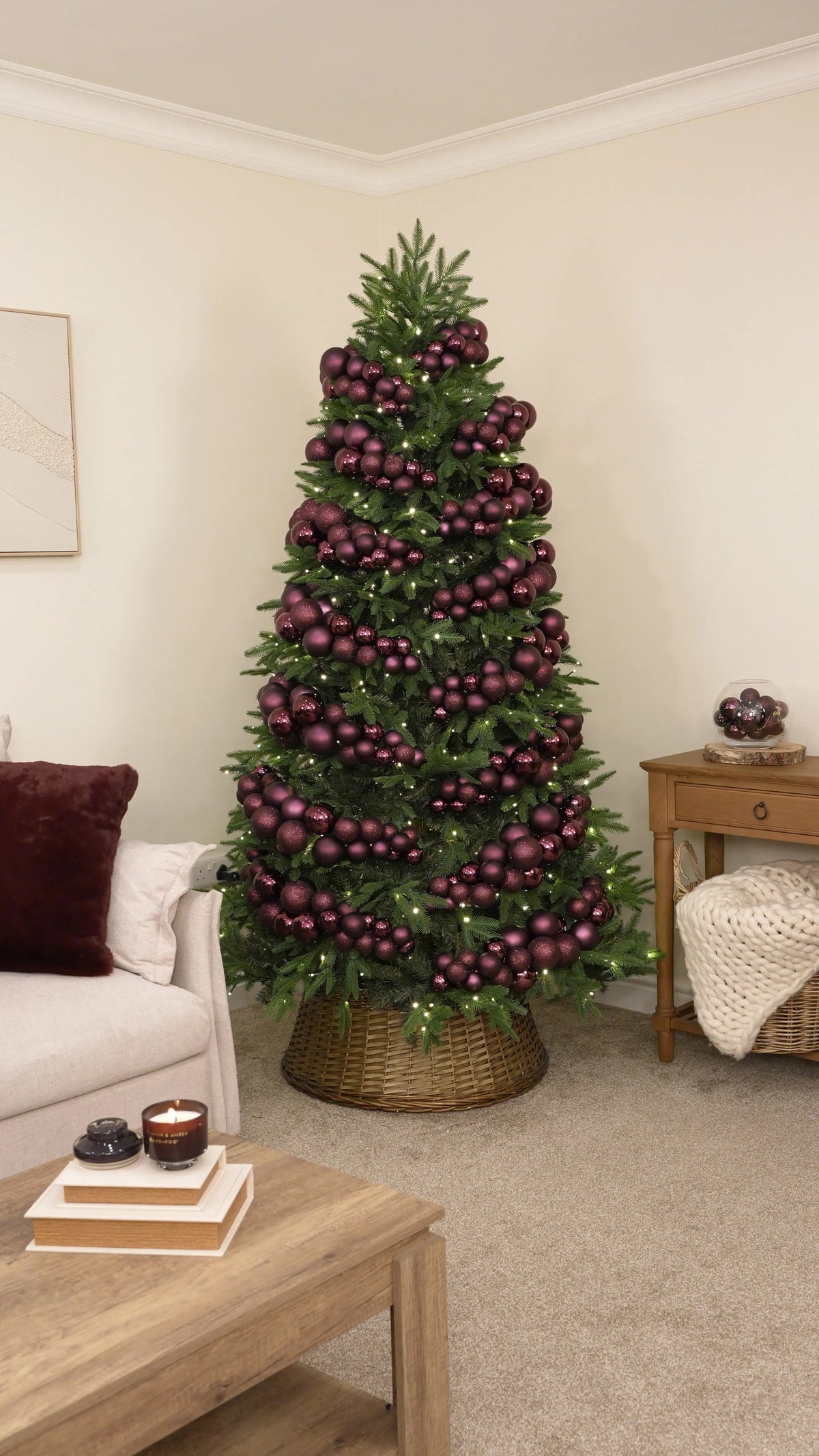 Continue the Bauble Cluster Arches Up the Tree
