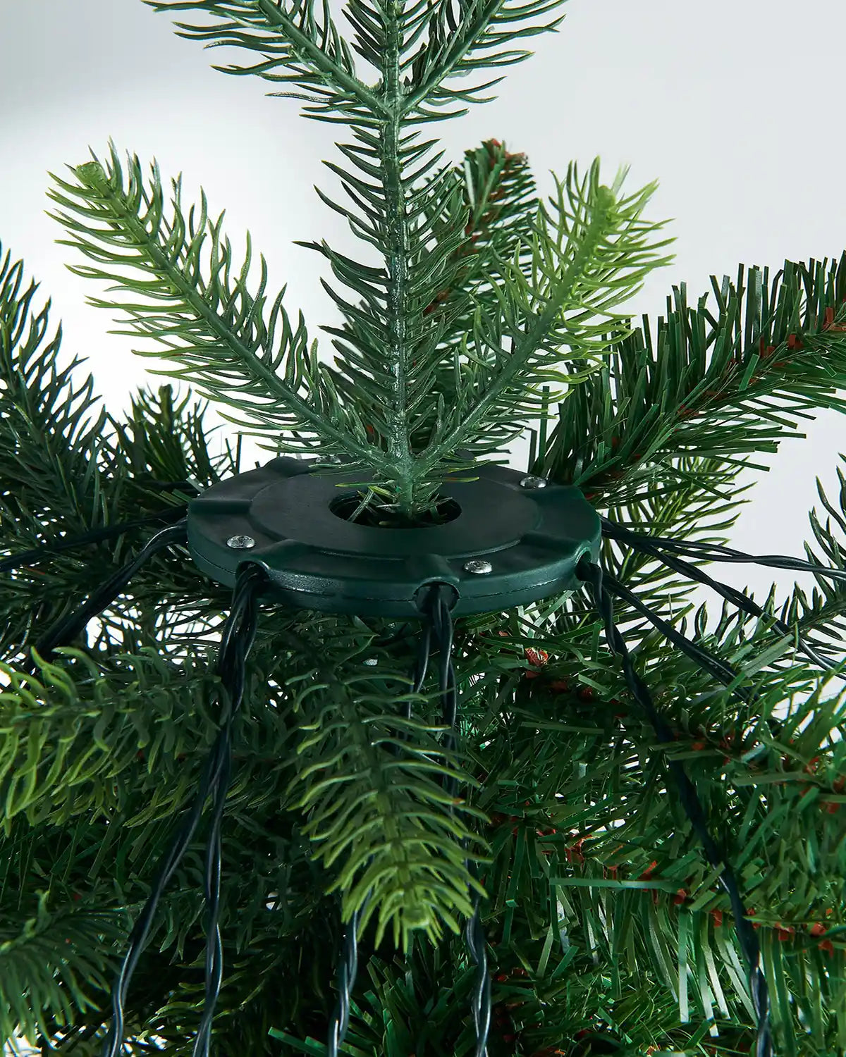 Close up of the central top ring on 192 LED Christmas Tree String Lights, Warm White, 2 m