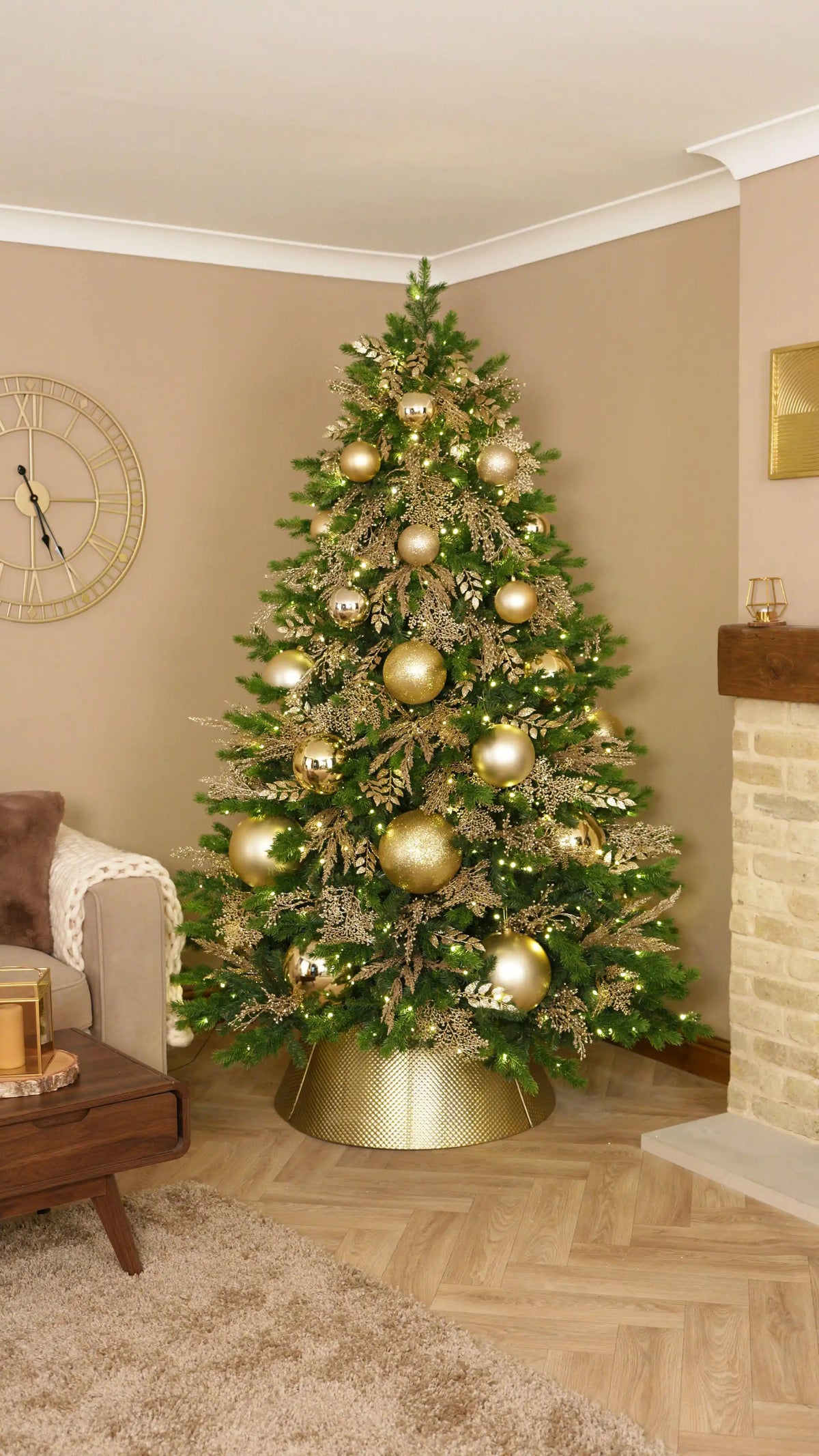 Fill Smaller Gaps with Gold Leaf Stems