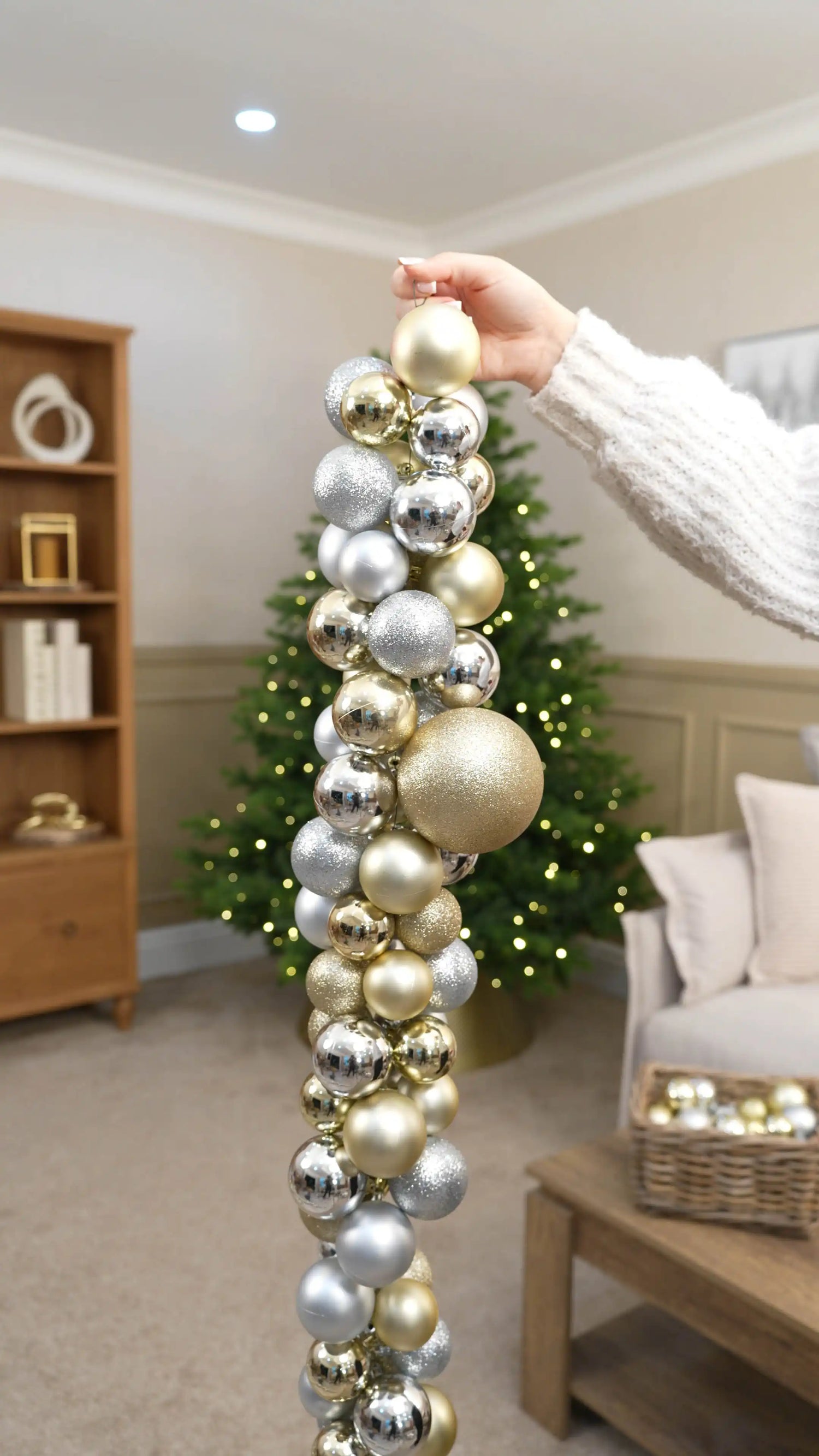 Create Your Gold and Silver Bauble Garlands