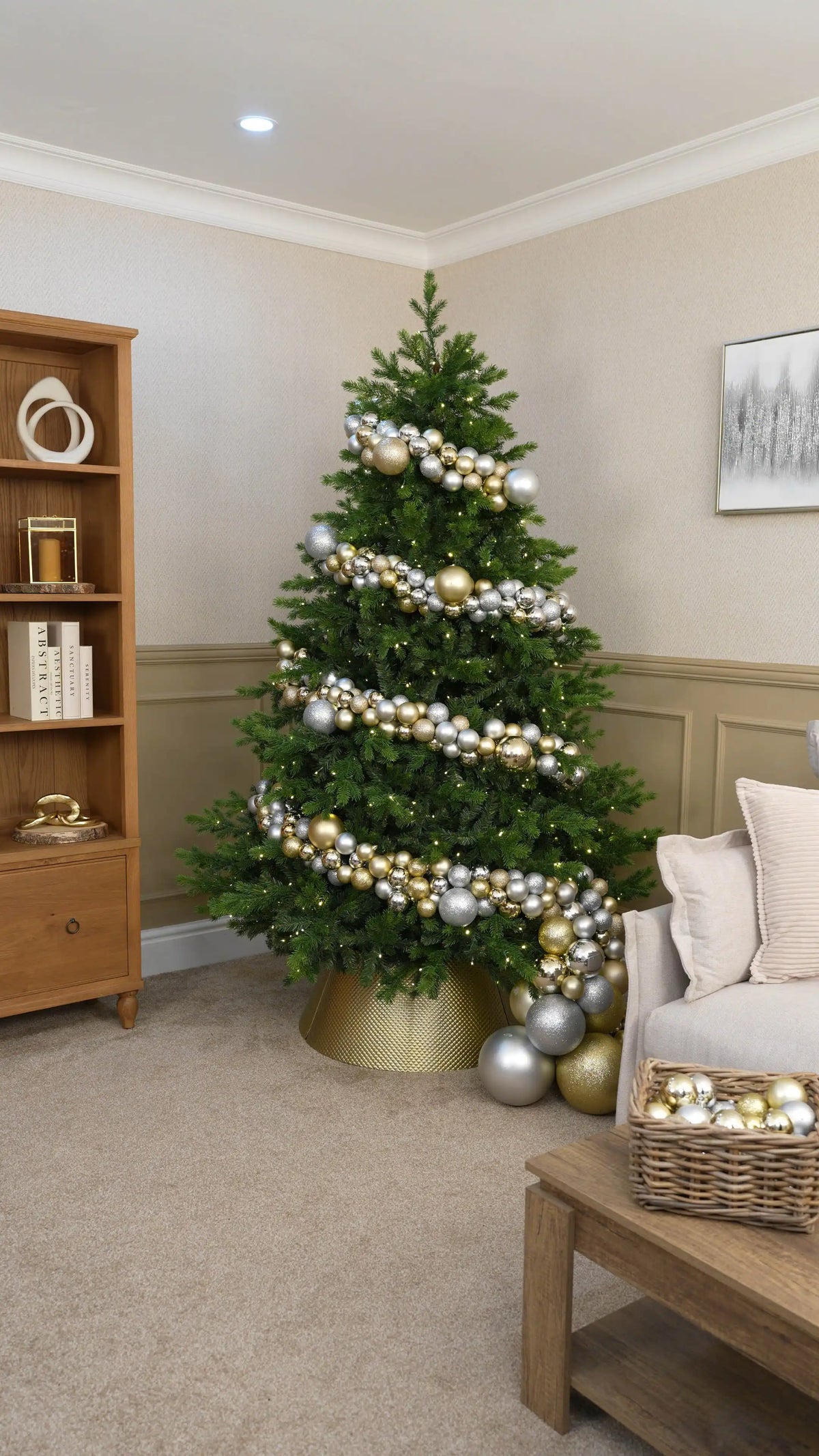 Create the Oversized Bauble Loop