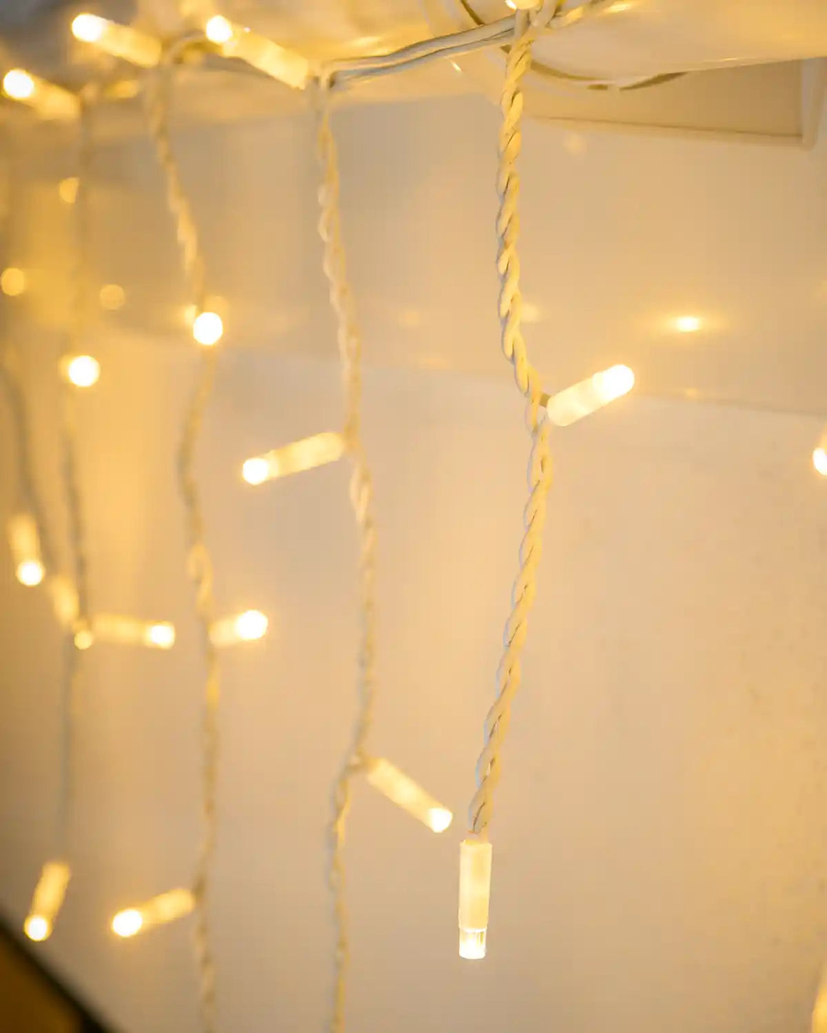 Pro Series Connectable Icicle Lights, Warm White