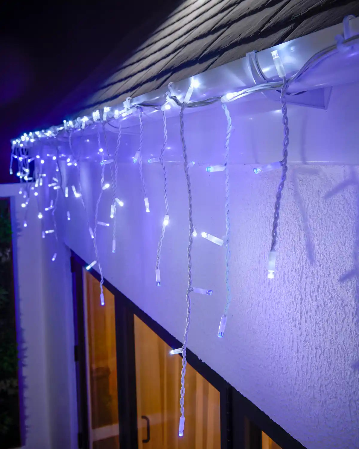 Pro Series Connectable Icicle Lights, Blue / White