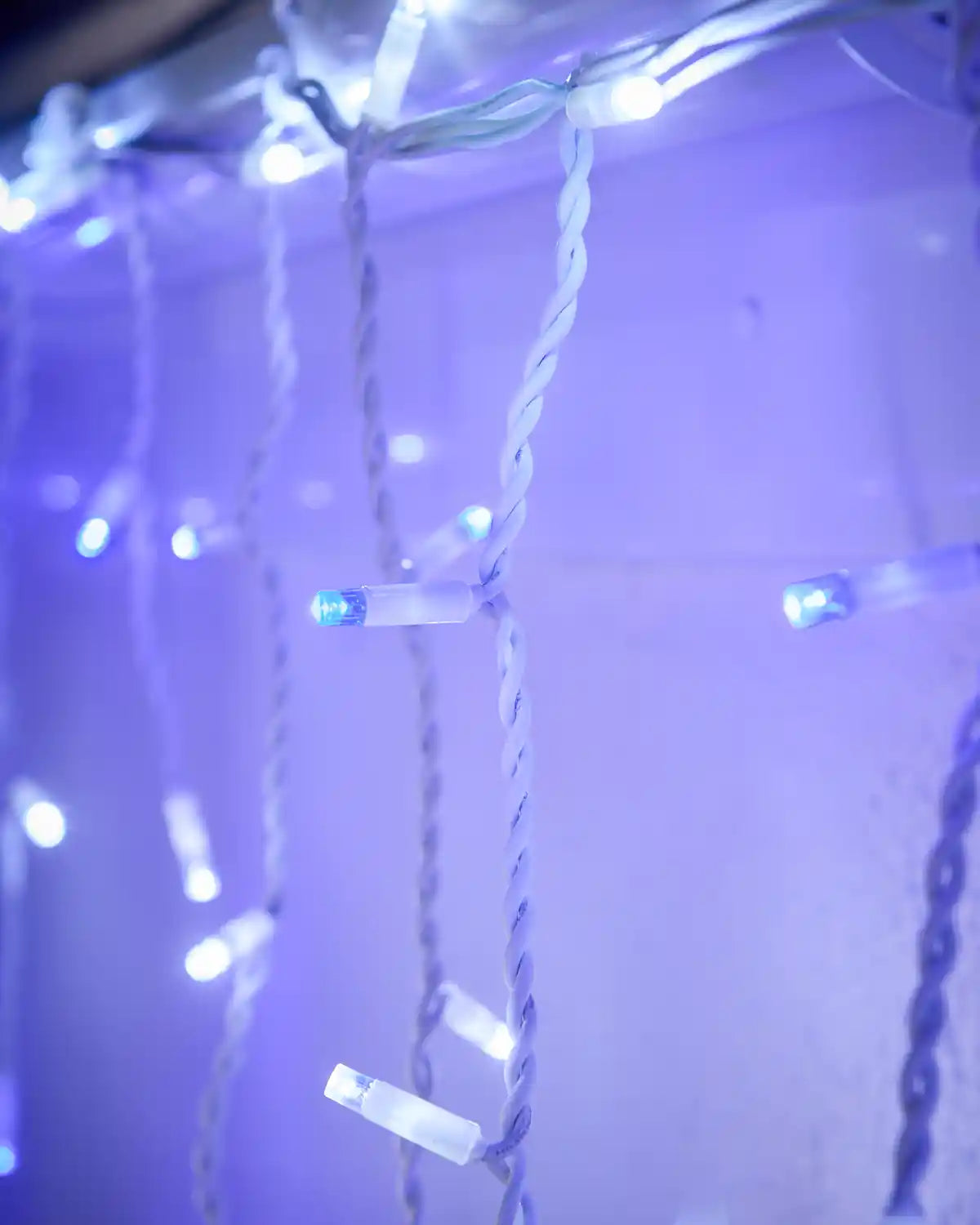 Pro Series Connectable Icicle Lights, Blue / White