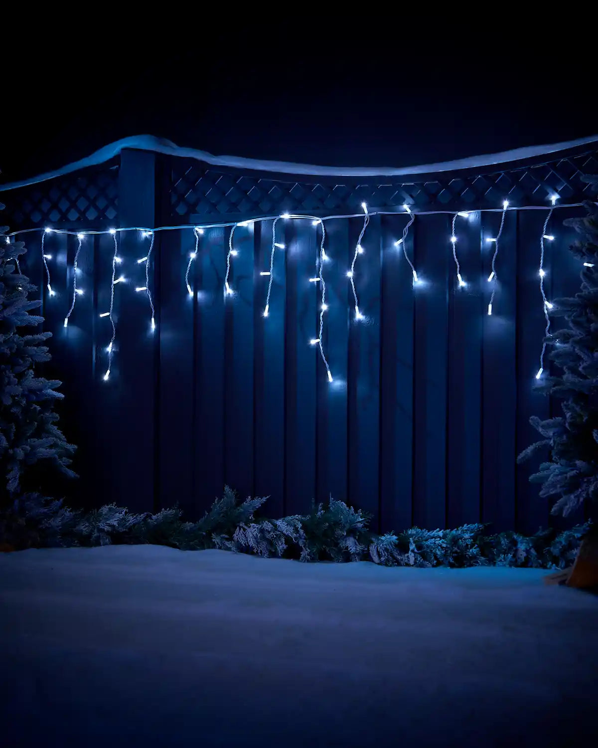Pro Series Connectable Twinkling Icicle Lights, White