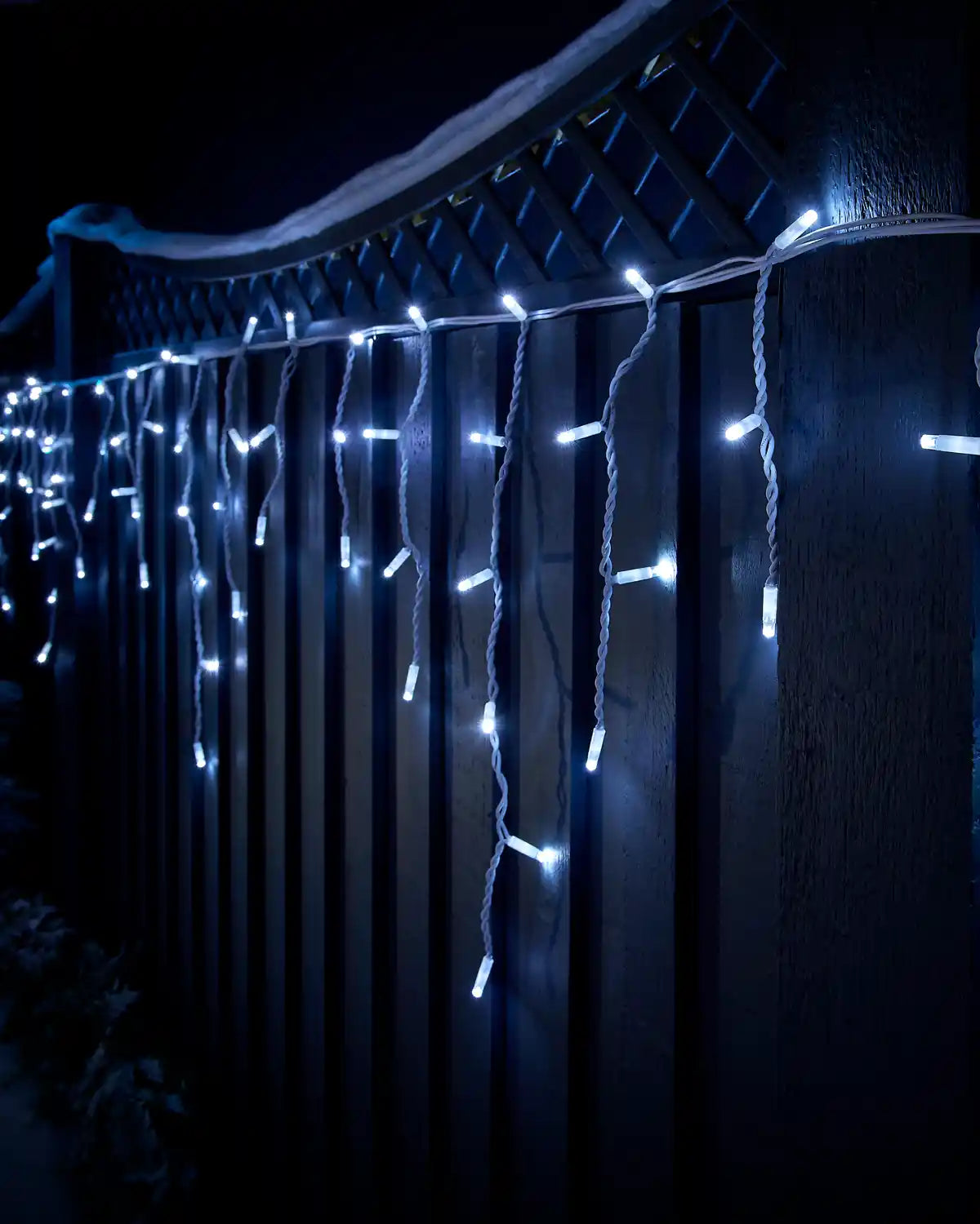 Pro Series Connectable Twinkling Icicle Lights, White