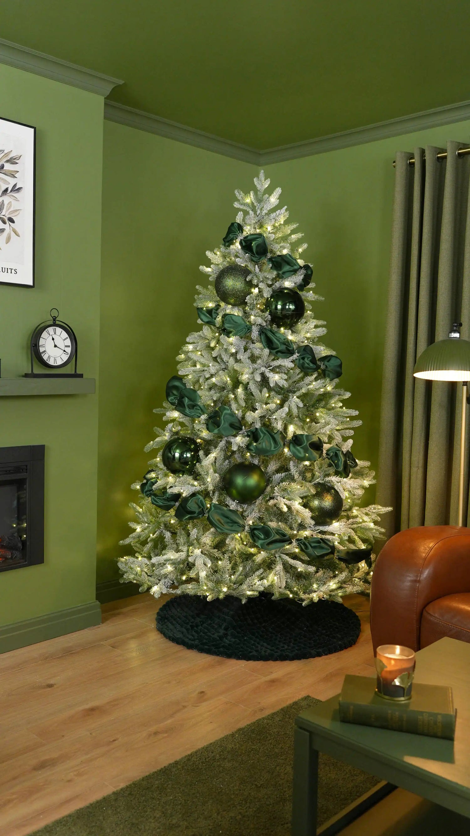 Add the 20 cm Oversized Baubles