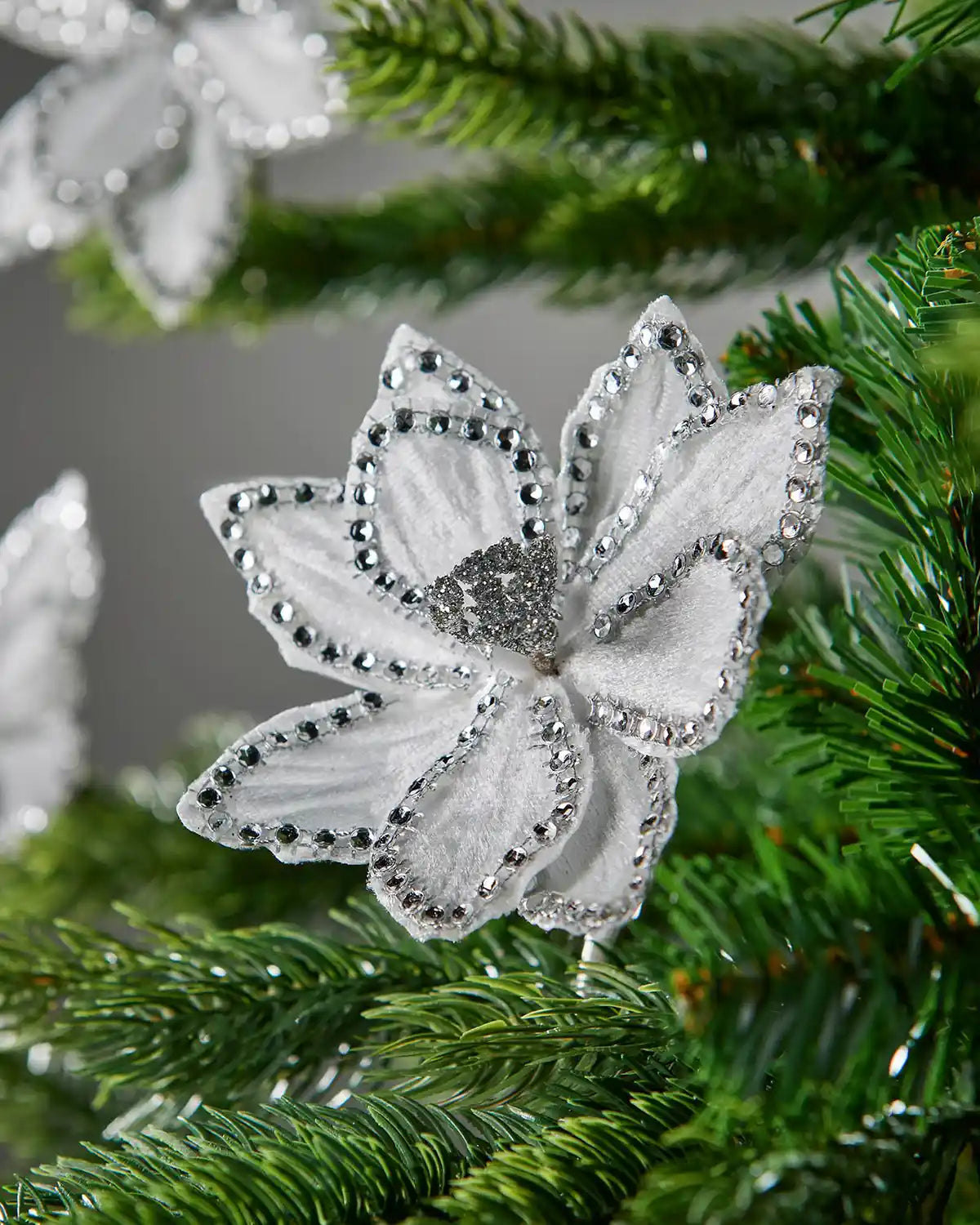 Set of 3 White Artificial Poinsettia Flowers with Clip, 12 cm