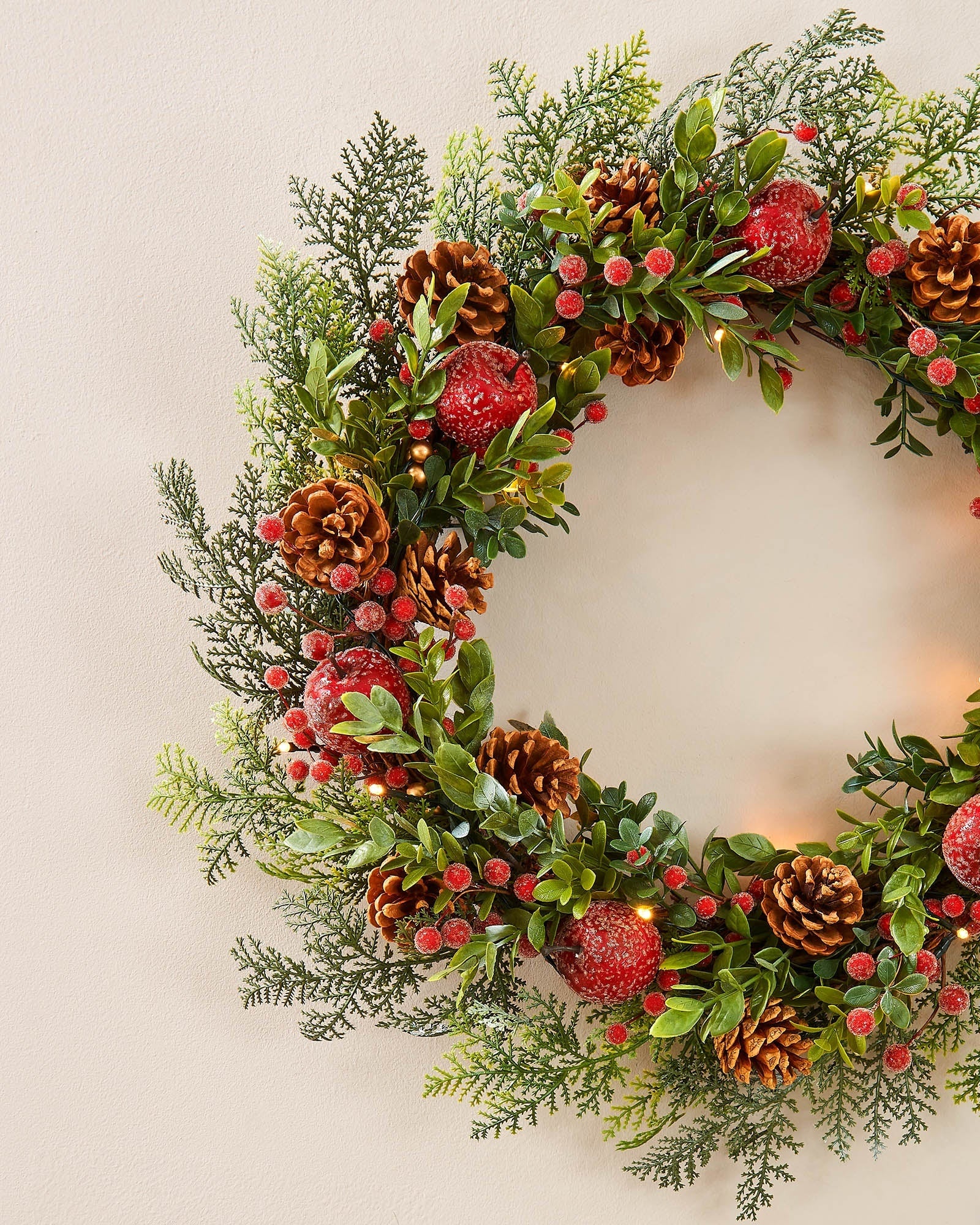 Pre-Lit Frosted Red Berry Mixed Tip Wreath, 60 cm
