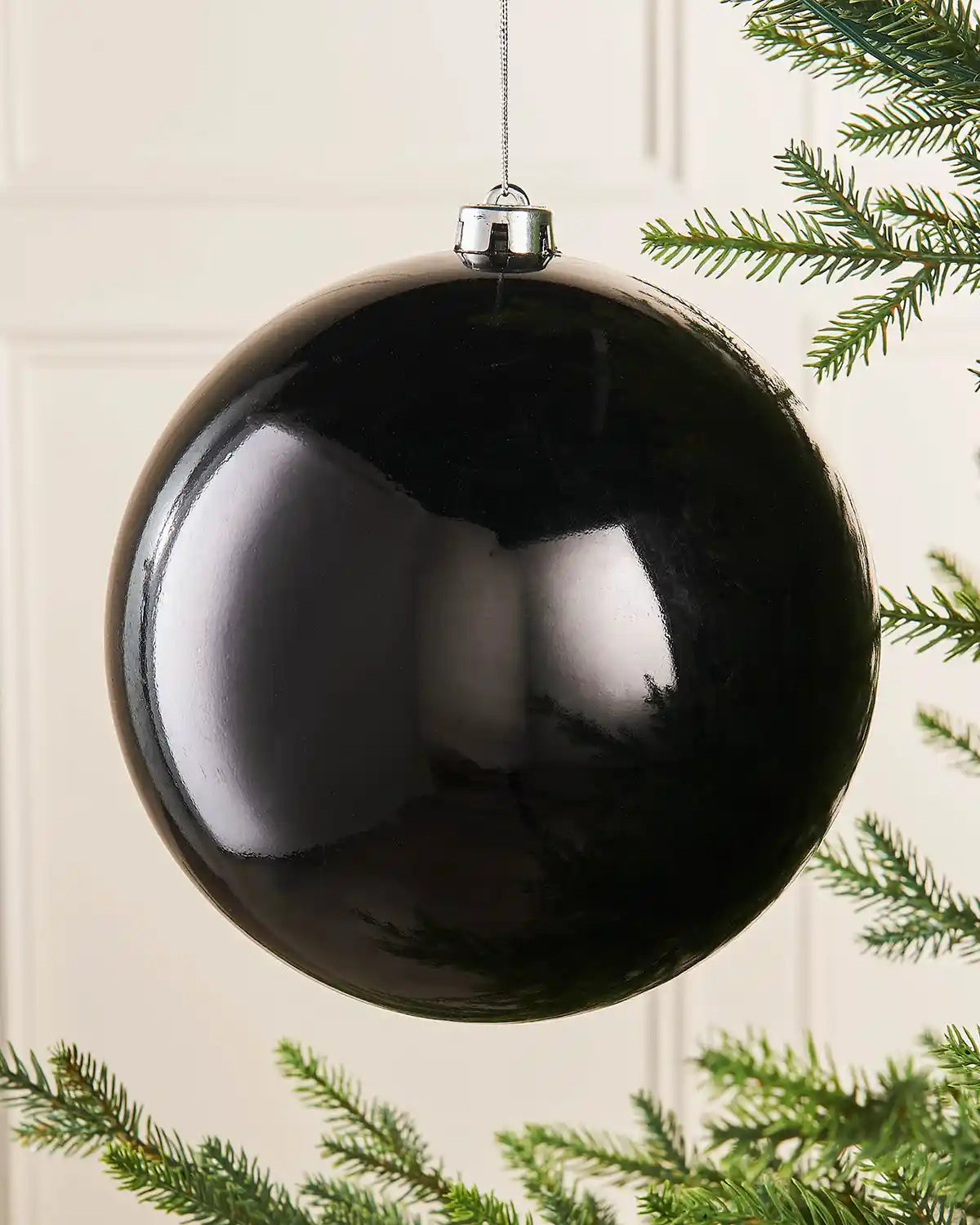 Black Oversized Shatterproof Bauble