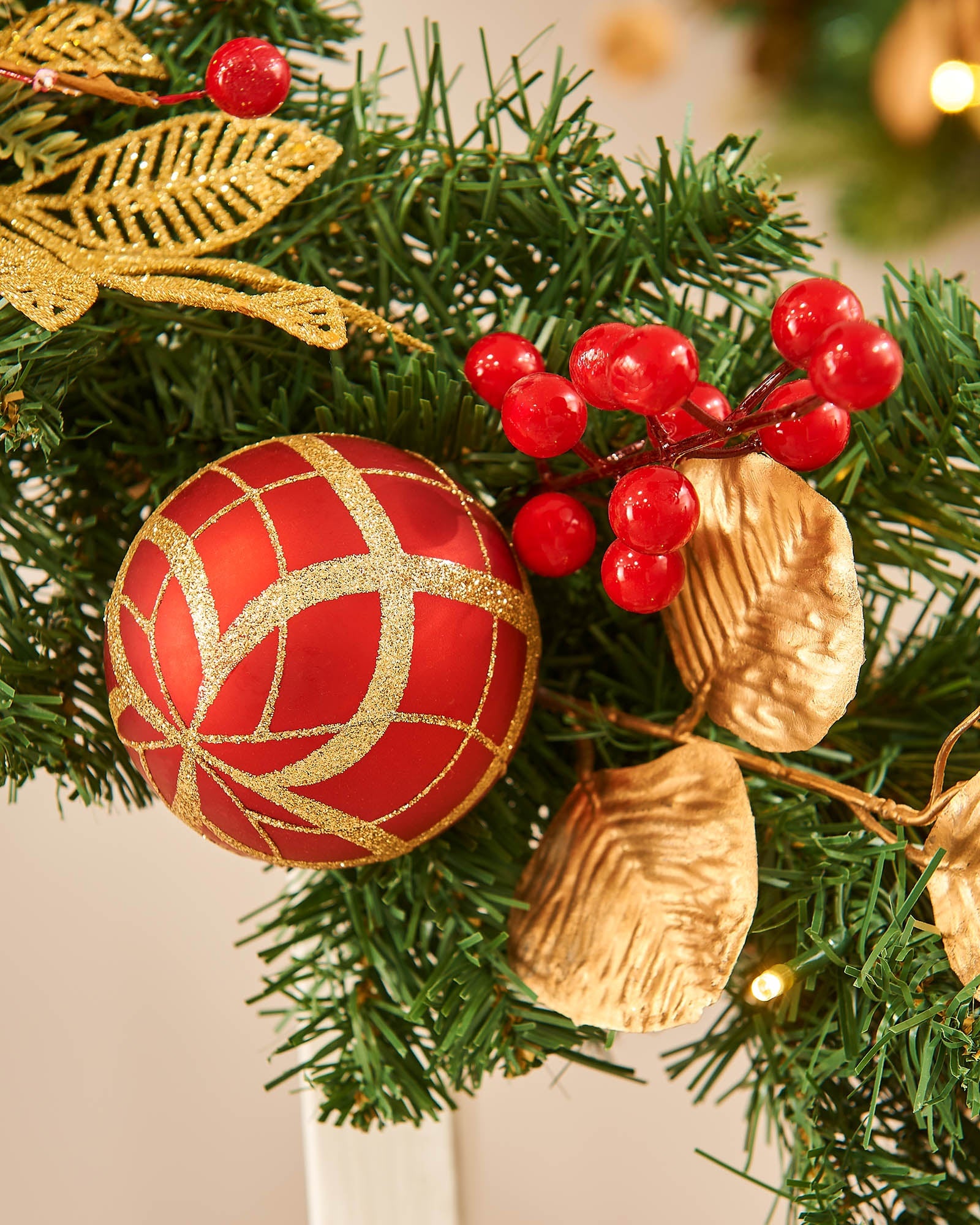 Pre-Lit Decorated Garland, Red & Gold, 9 ft