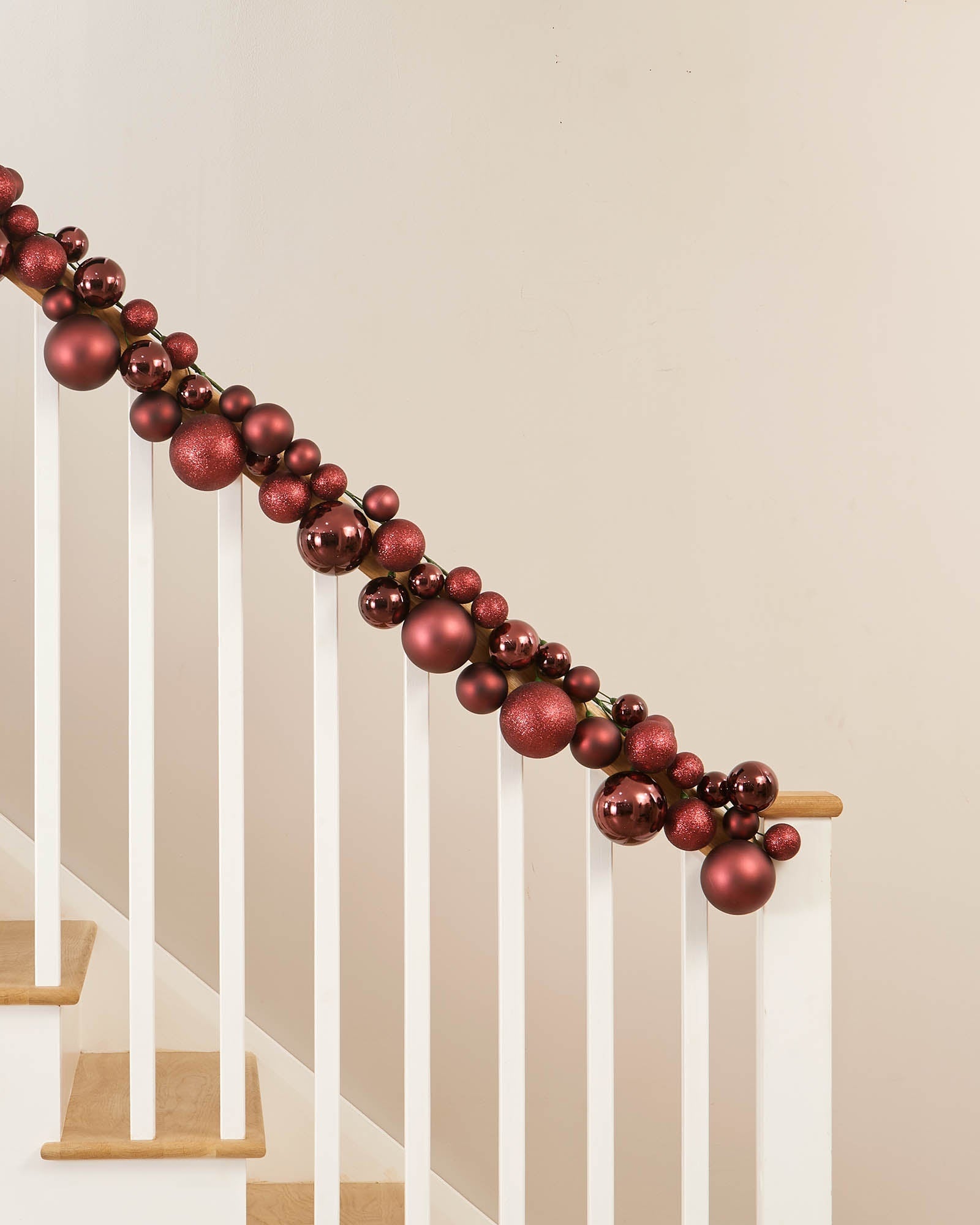 Burgundy Bauble Garland, 9 ft