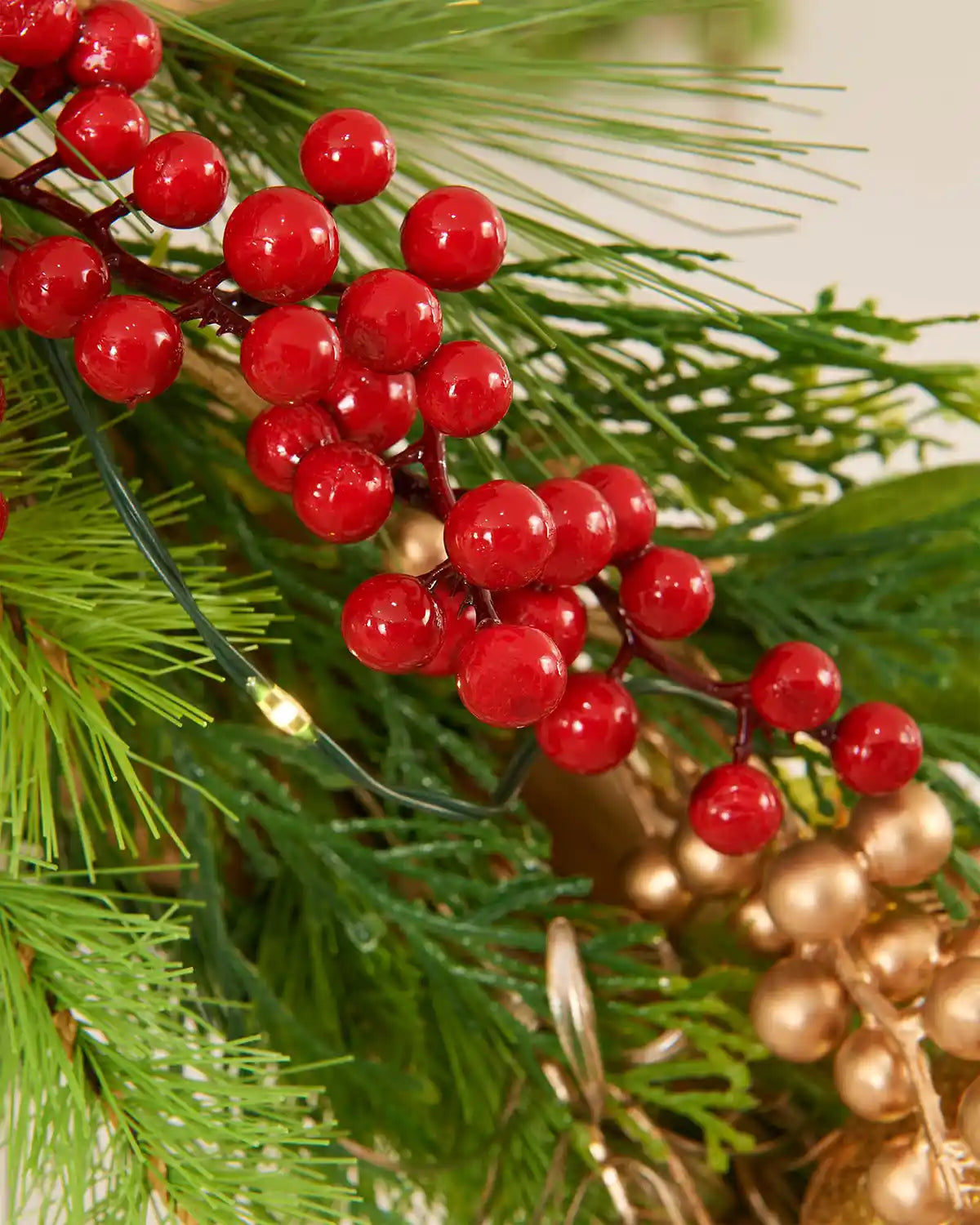 Pre-Lit Decorated Mixed Tip Garland, Red and Gold, 9 ft