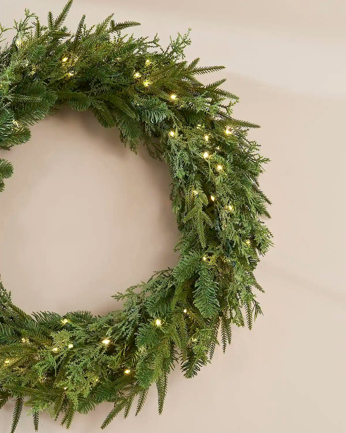 Pre-Lit Natural Fir Wreath, 76 cm