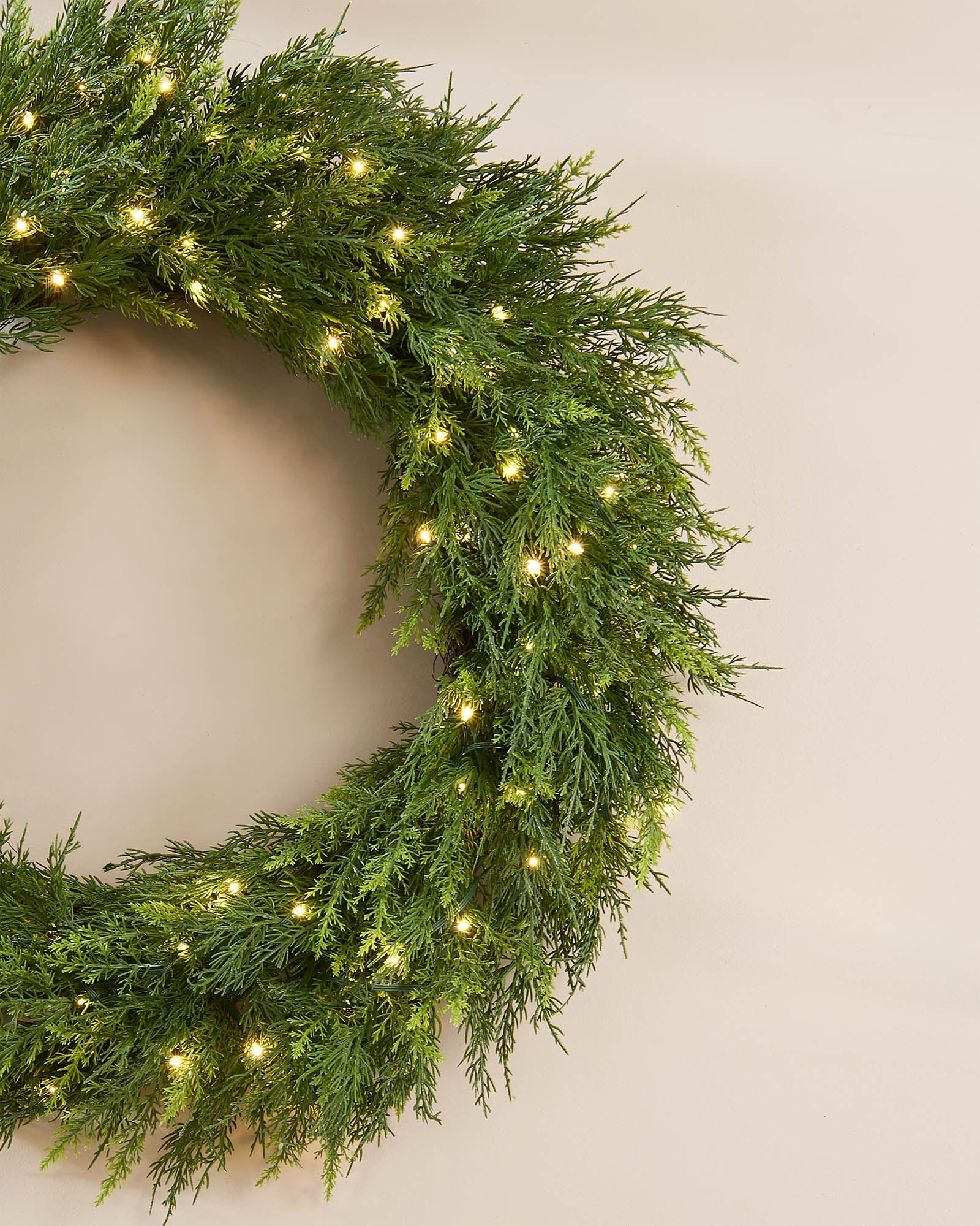 Pre-Lit Cypress Fir Wreath, 76 cm
