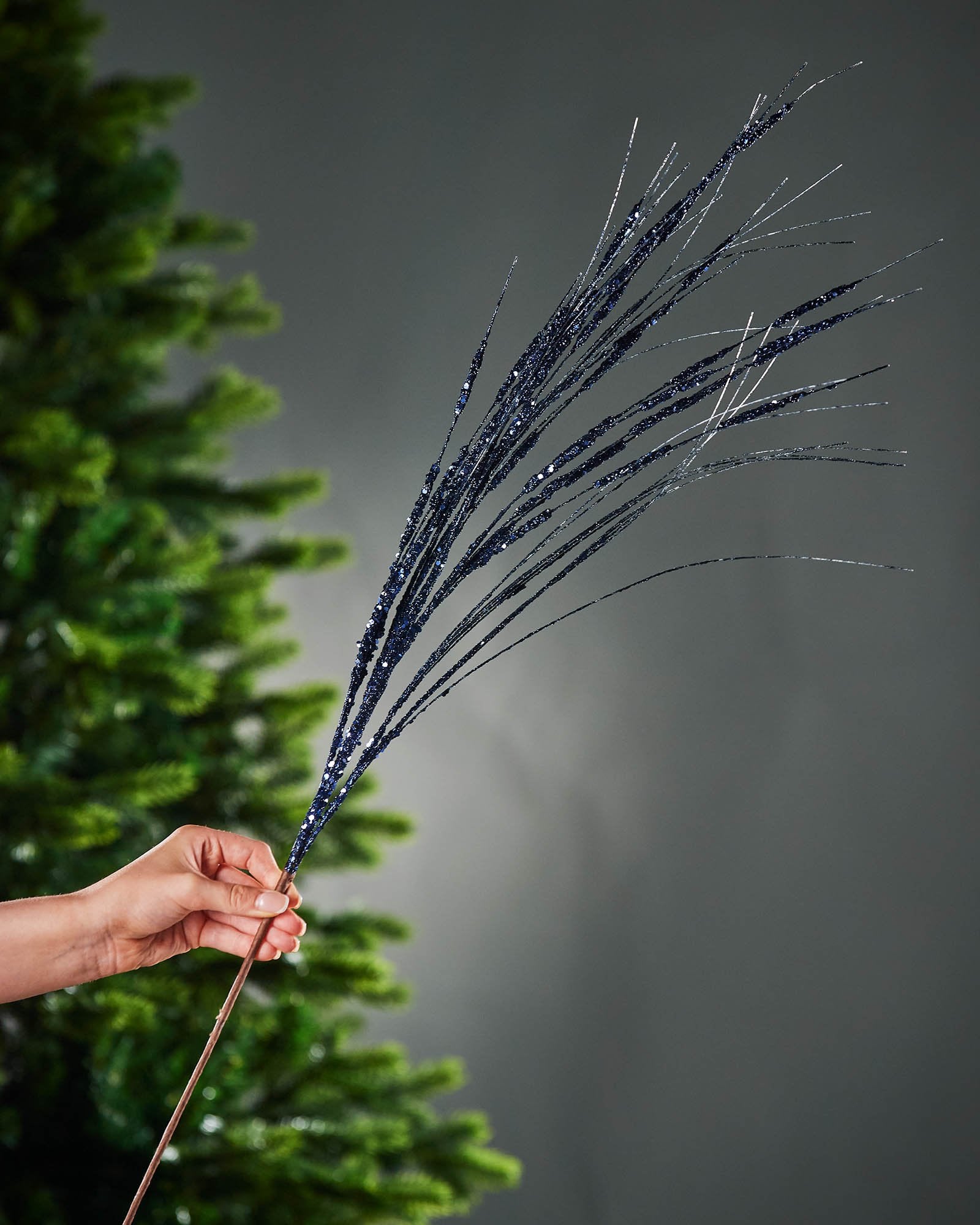 Glitter Wispy Spray, Navy Blue, 100 cm