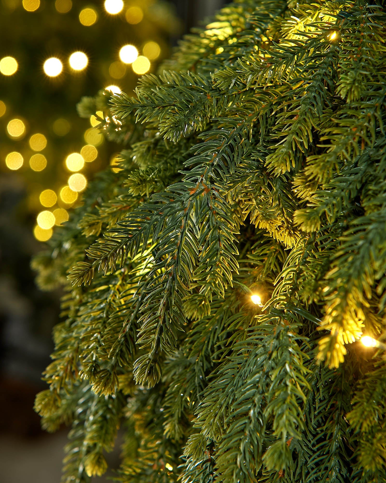 Pre-Lit 3D Hanging Teardrop Swag, 60 cm