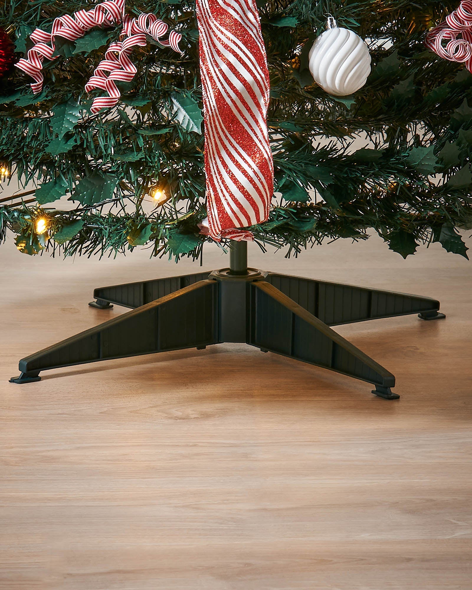 Pre-Lit Pop-Up Decorated Christmas Tree, Red/White, 6 ft