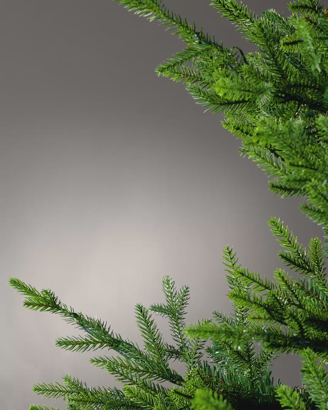 Load video: Black Artificial Leaf Spray, 72 cm