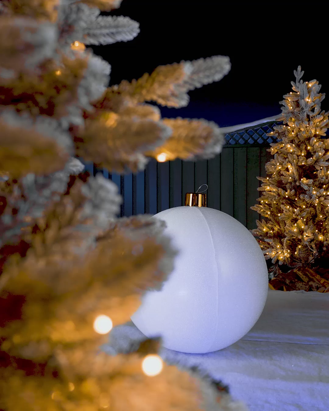 Load video: Inflatable Tinsel Christmas Bauble, White, 66 cm