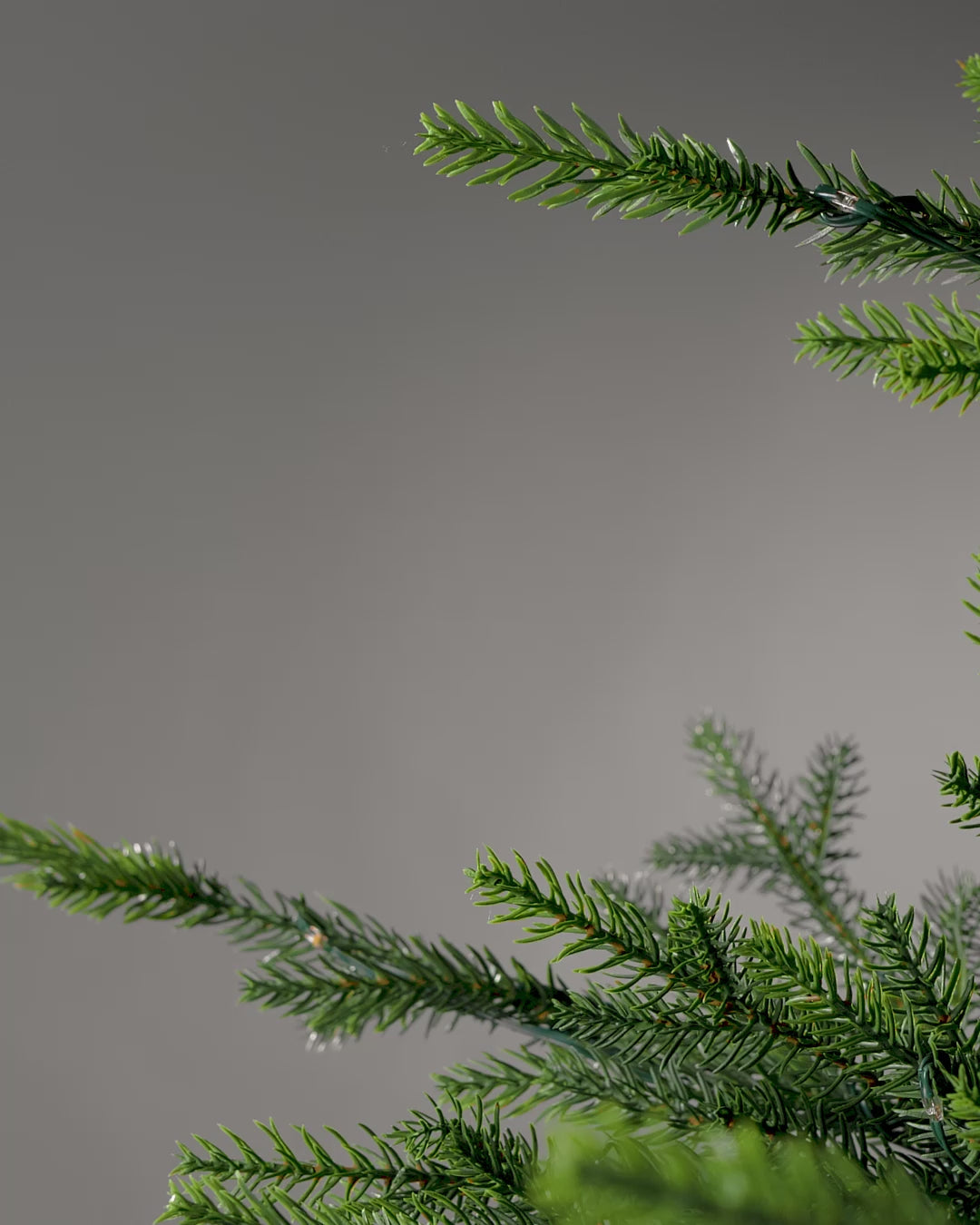 Load video: Set of 50 Shatterproof Baubles, Black