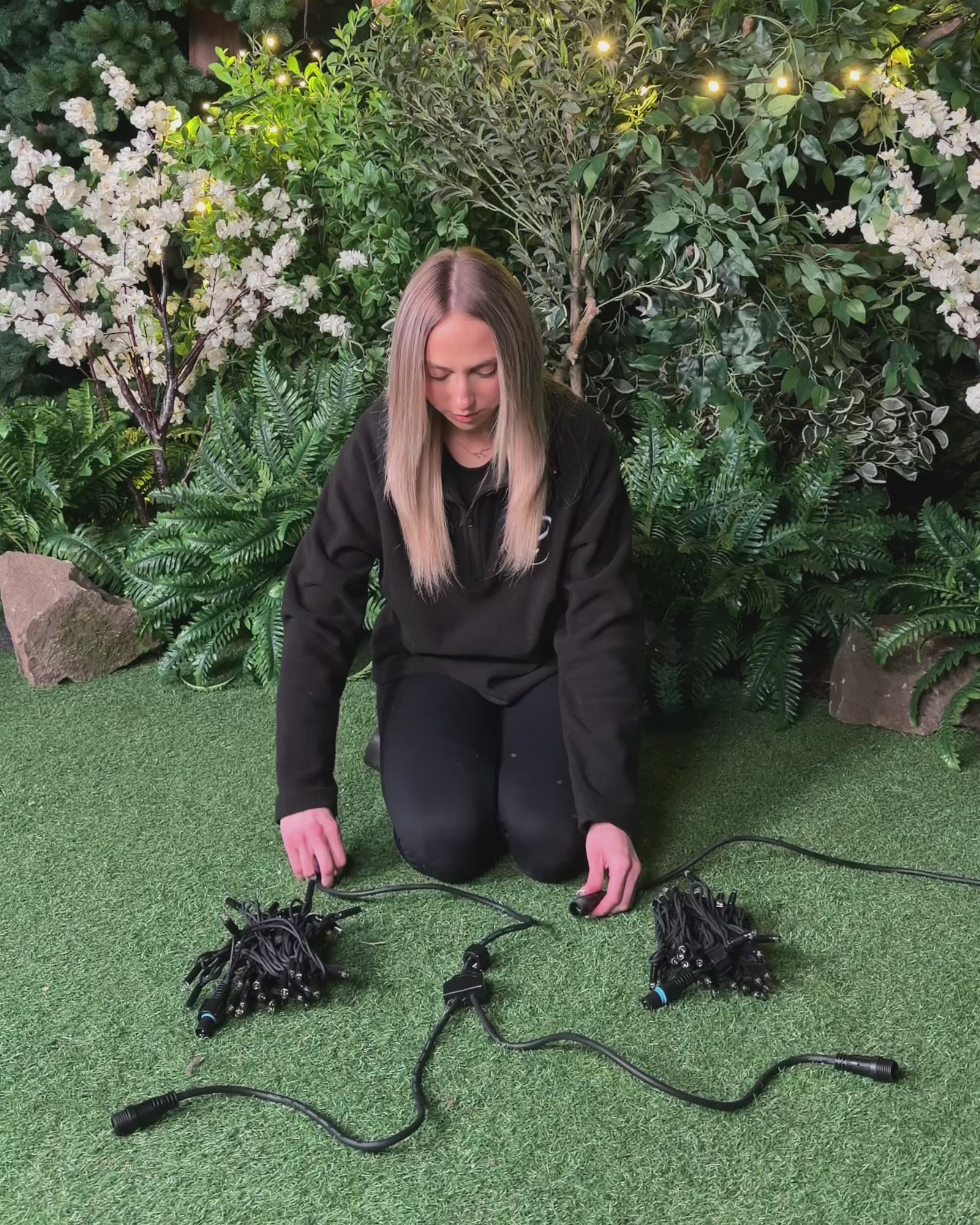 Load video: Pro Series Connectable Y Cord Connector, Black