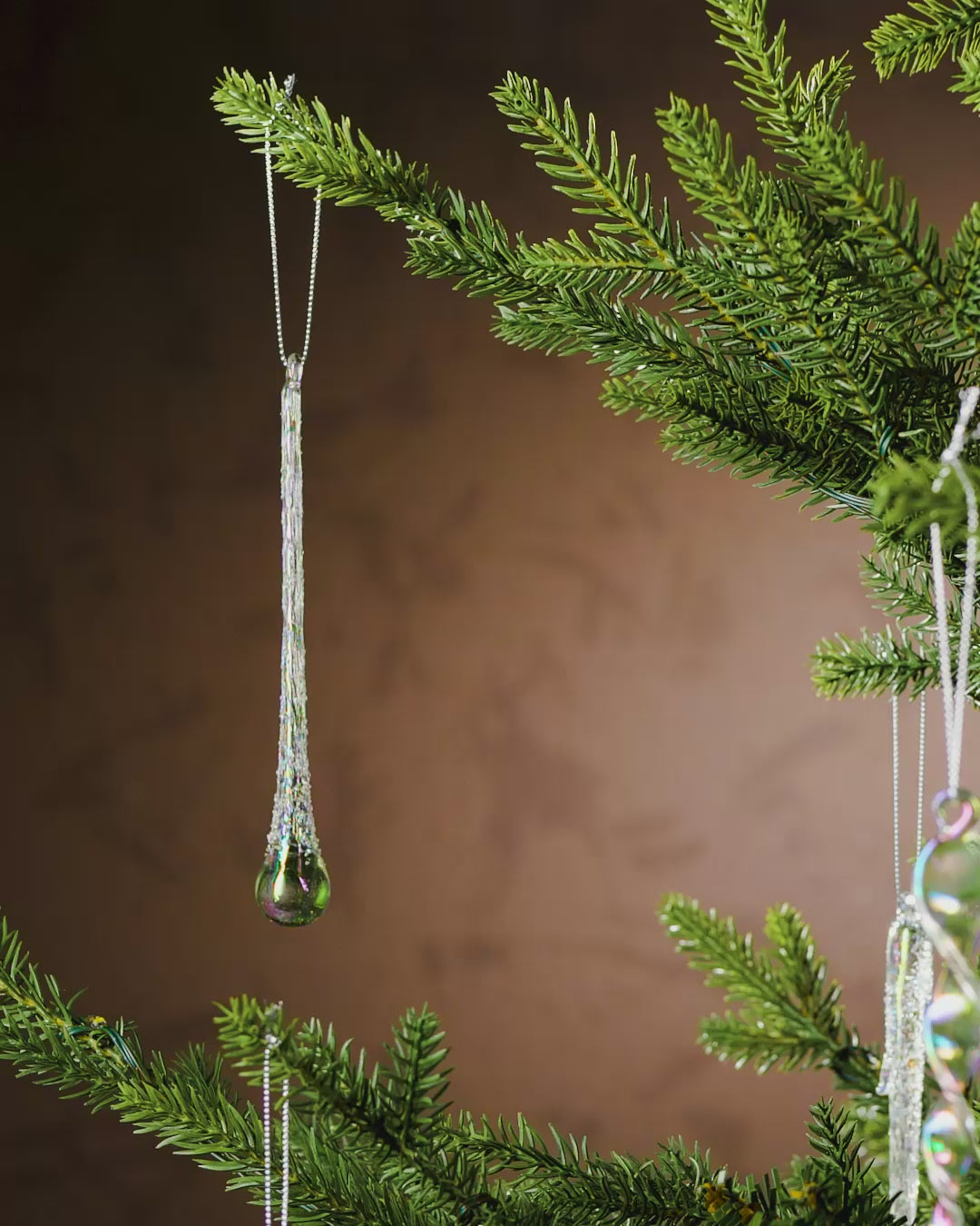 Load video: Set of 20 Iridescent Glass Icicle Decorations