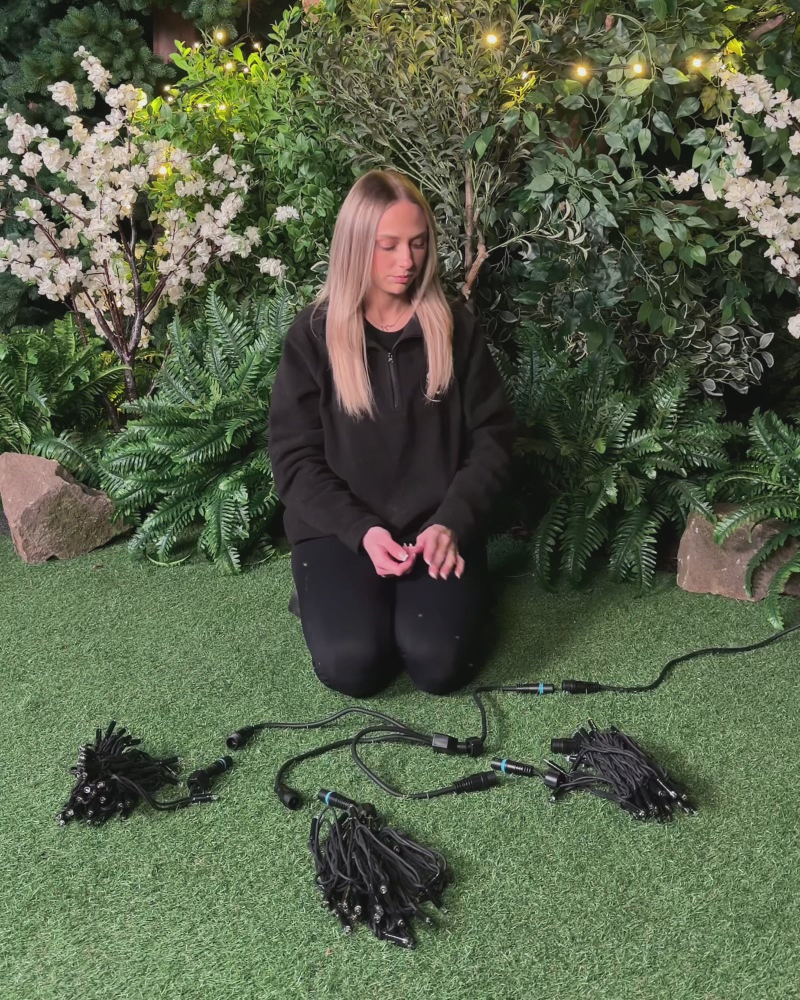 Load video: Pro Series Connectable 3 Way Connector, White