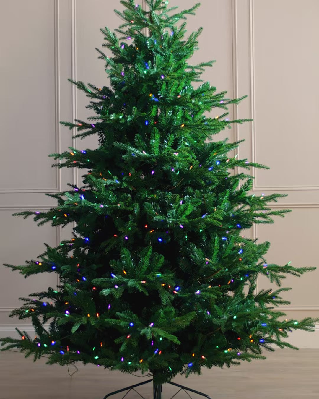 Load video: Pre-Lit Northern Fir with Dual Vintage Candle LEDs