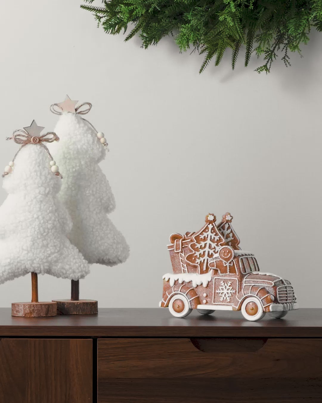 Load video: Gingerbread Car Decoration, 21 cm