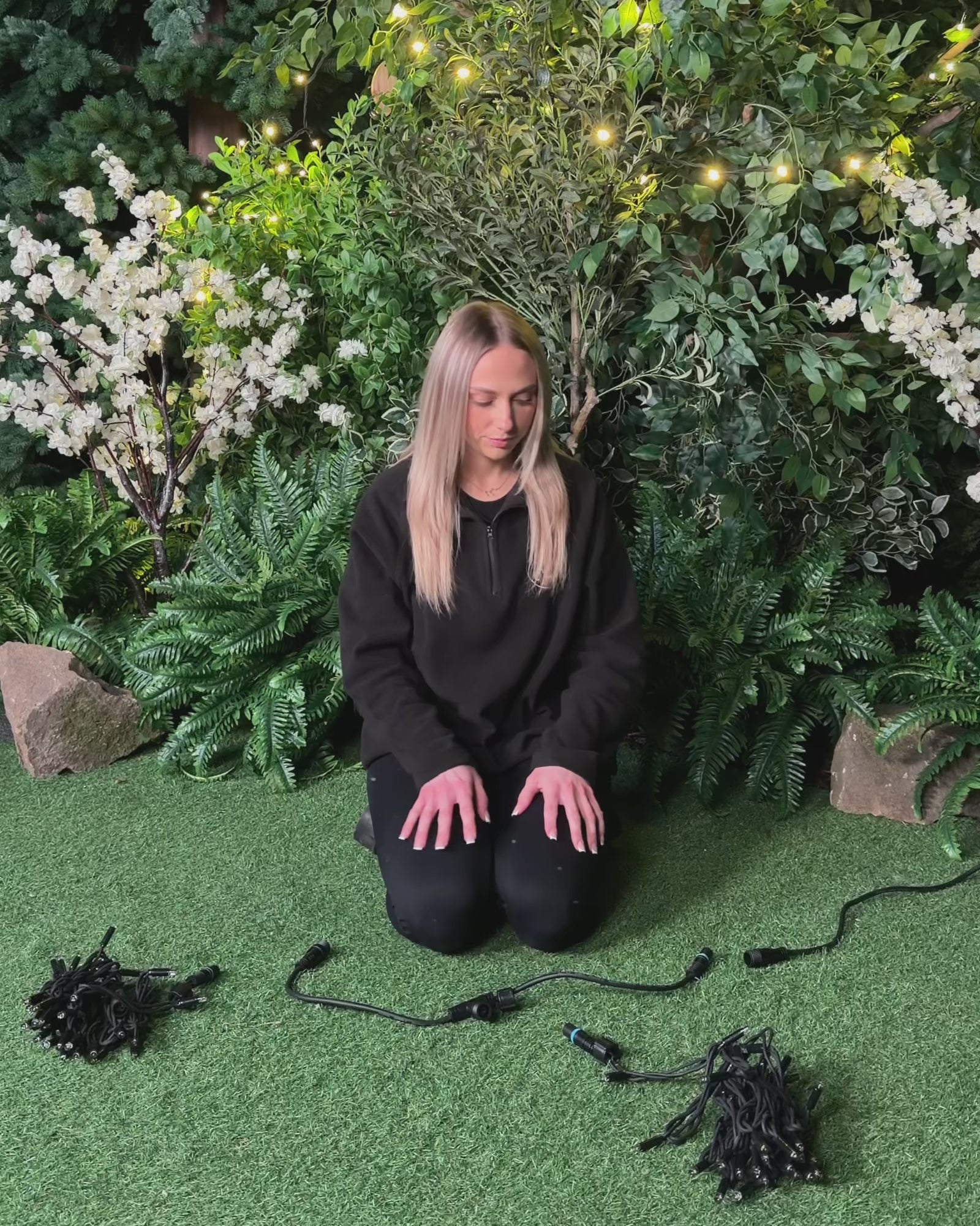 Load video: Pro Series Connectable T Cord Connector, White